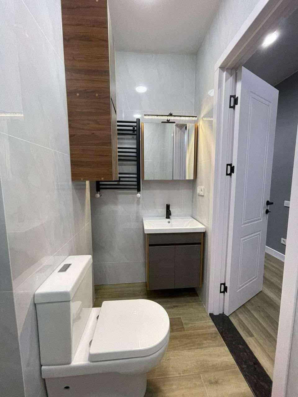 2-Room Apartment For Rent In Batumi, Tamar Mepe Ave, 50 view 1