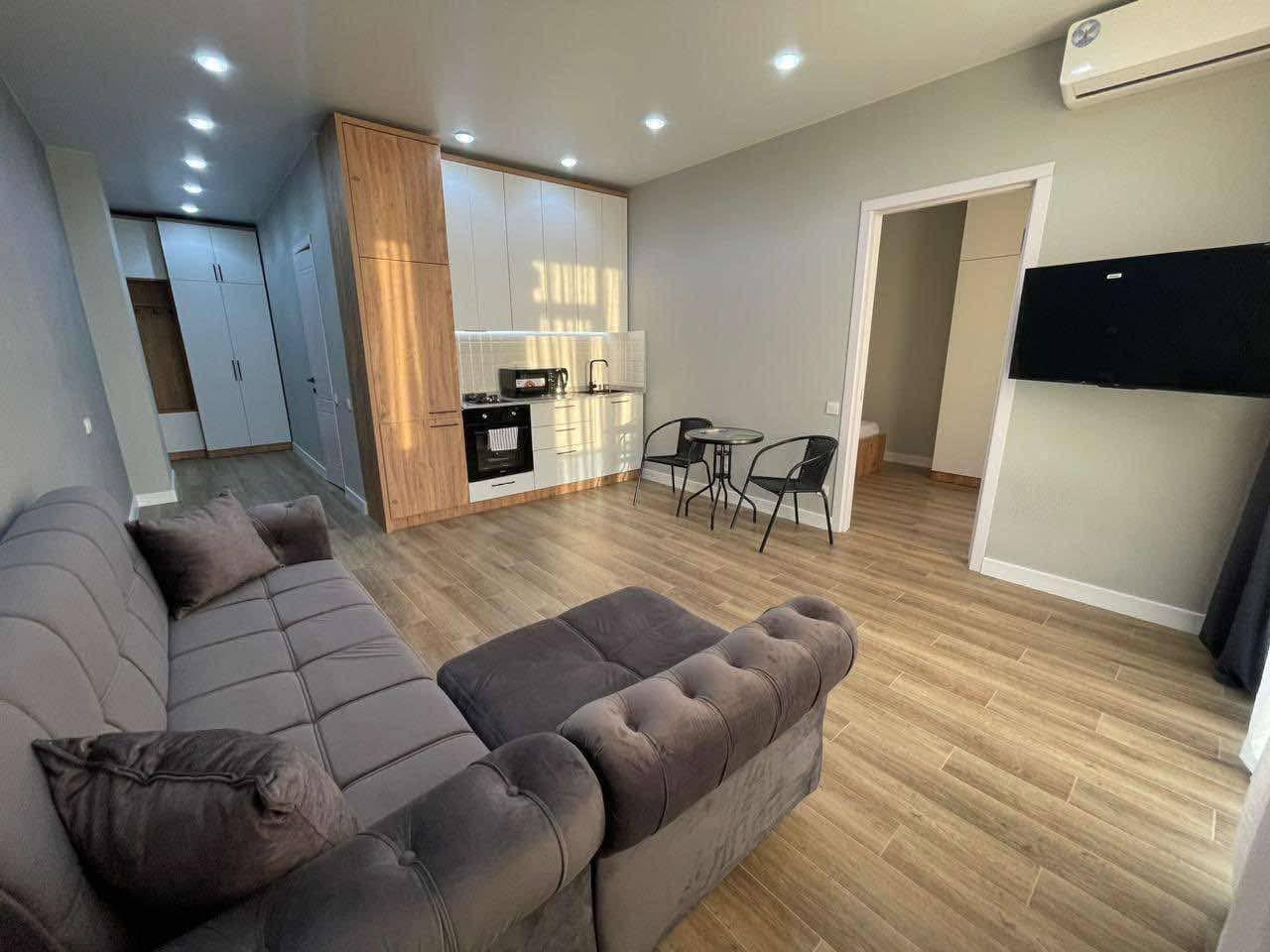 2-Room Apartment For Rent In Batumi, Tamar Mepe Ave, 50 view 10