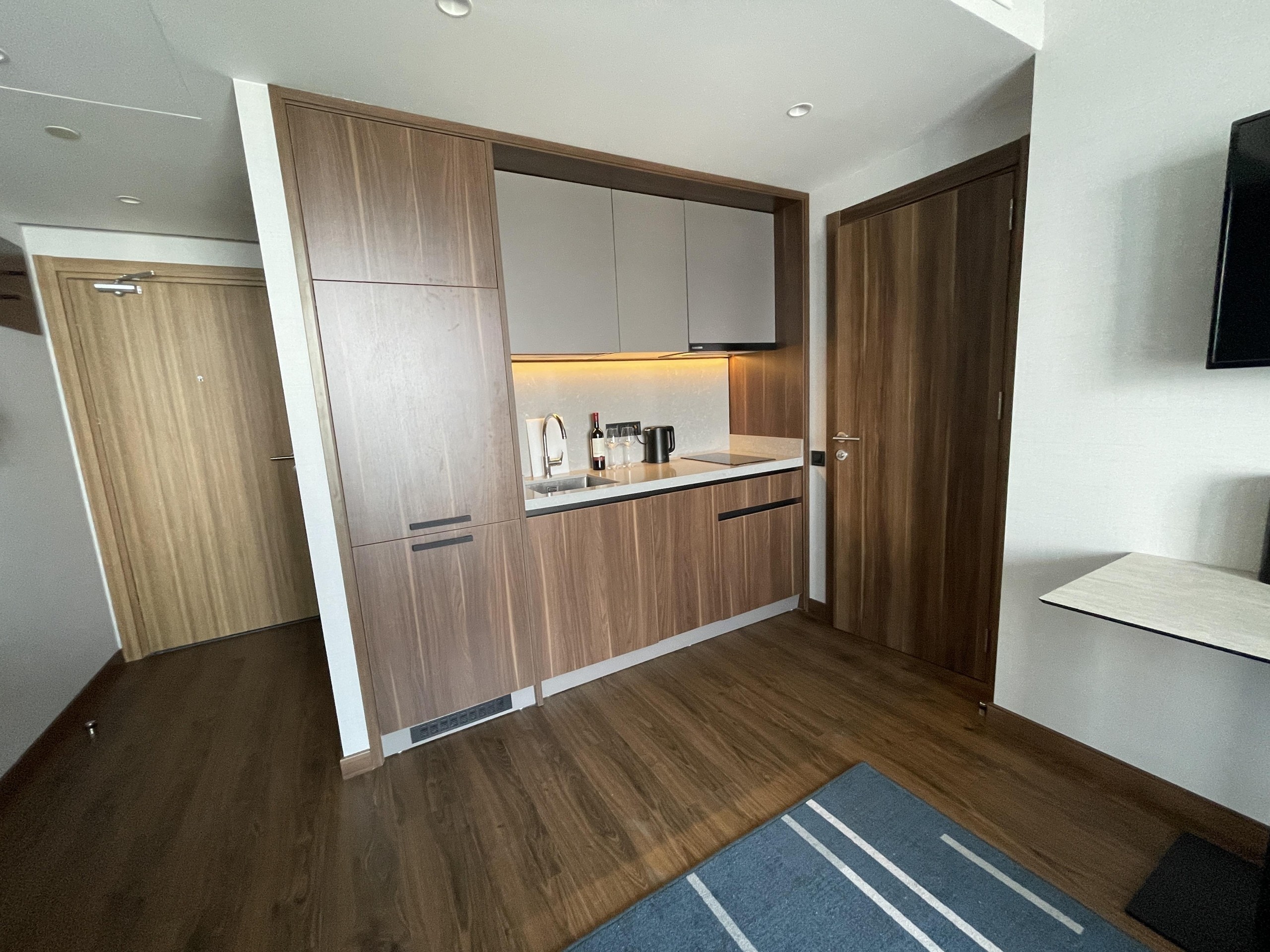 2-Room Apartment For Daily Rent In Batumi, Alliance Privilege, 48 M² — $160 Per Day view 5