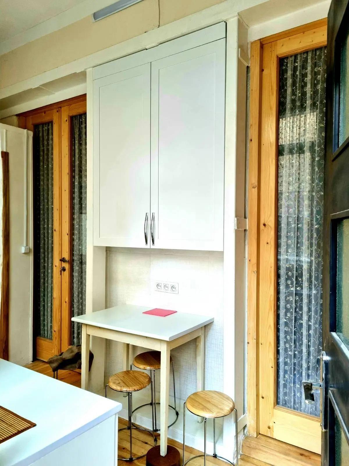 2-Room Apartment For Rent In Tbilisi, Boris Kuptin St, 14 view 4