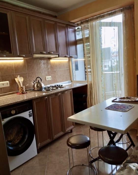 2-Room Apartment For Daily Rent In Batumi, Shota Rustaveli St, 10, 50 M² — 140 ₾ Per Day view 3