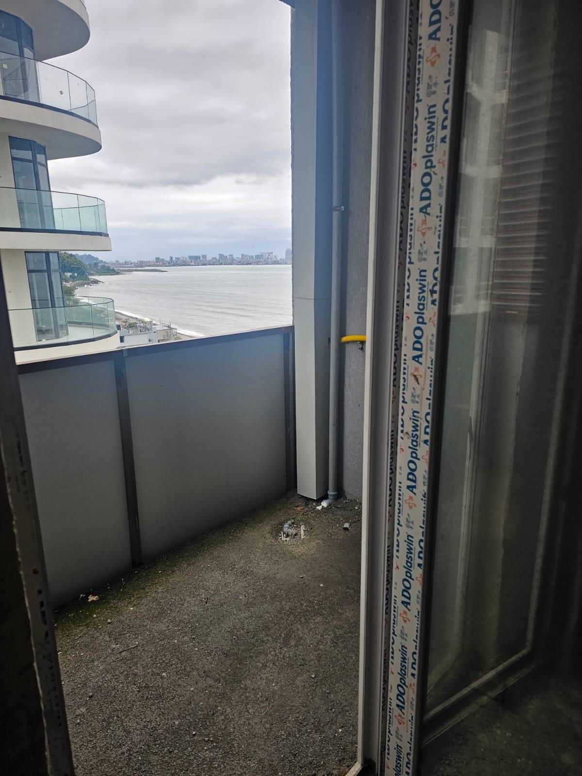 Studio Apartment For Sale view 9