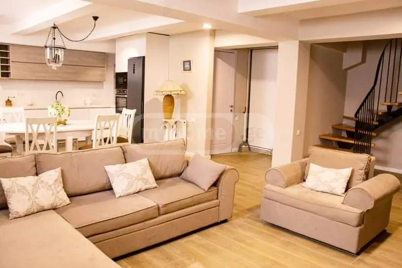 5-Zimmer-Wohnung, Kveda Chugureti