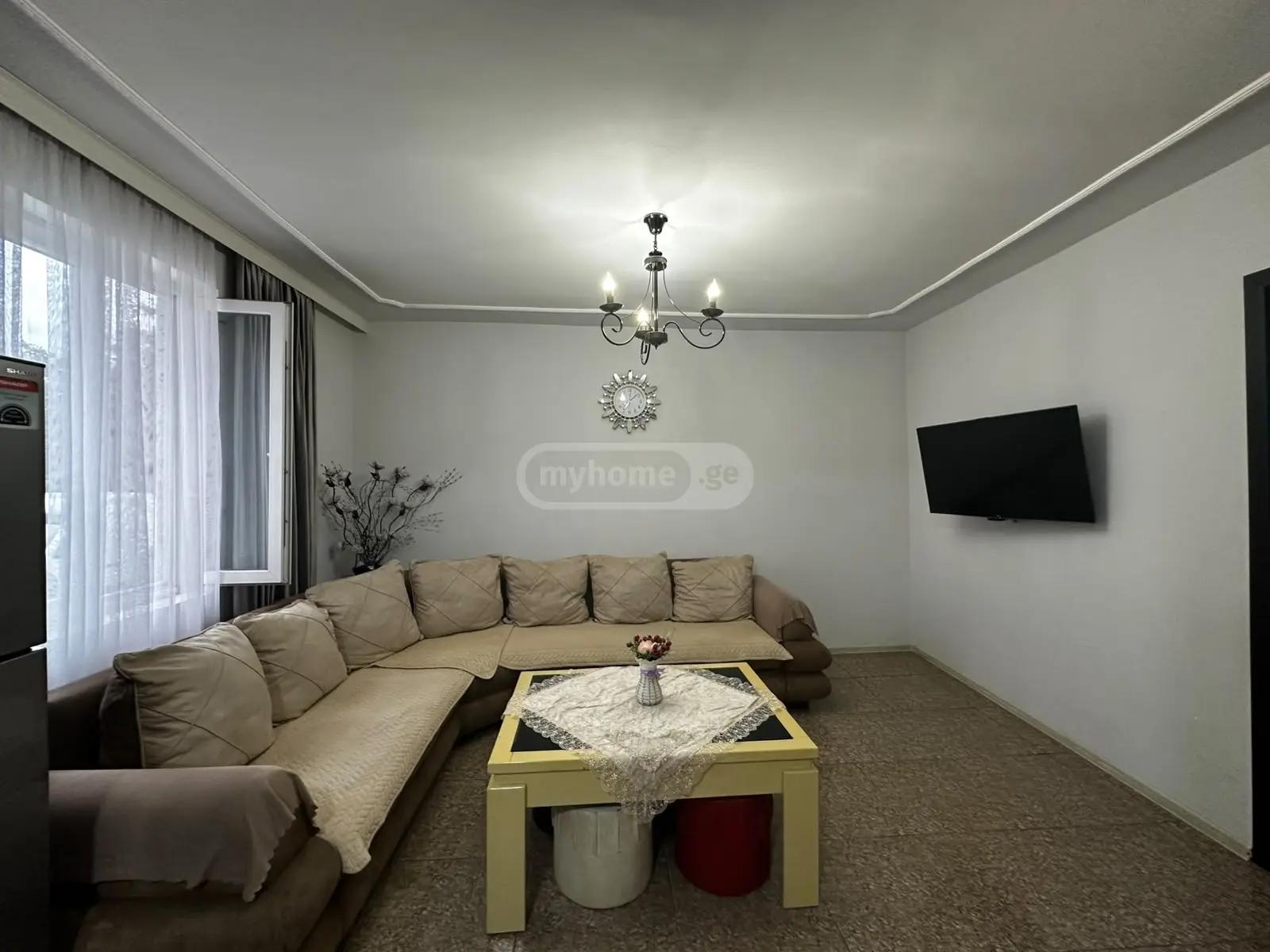 2-Room House In Batumi, Arsena Odzelashvili St, 7, 50 M², Is Available For Daily Rent For 140 ₾ view 13