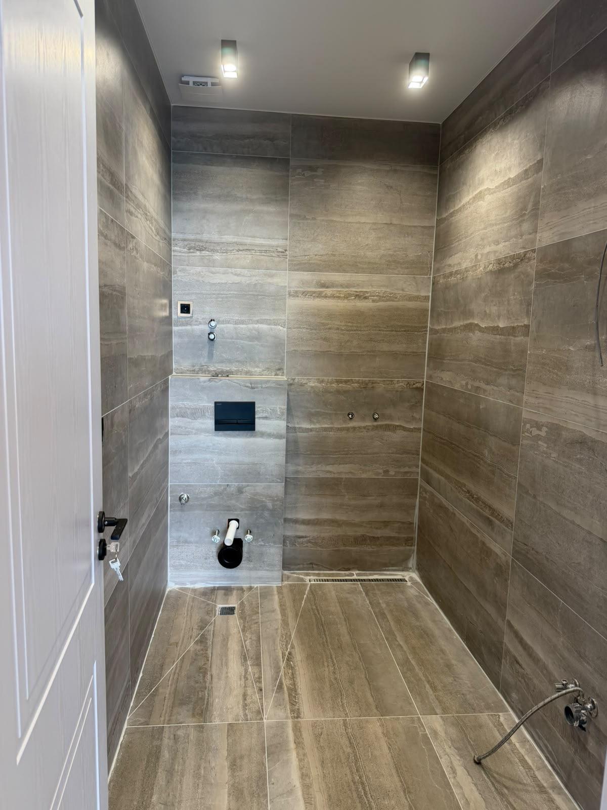 Studio Apartment For Sale view 6