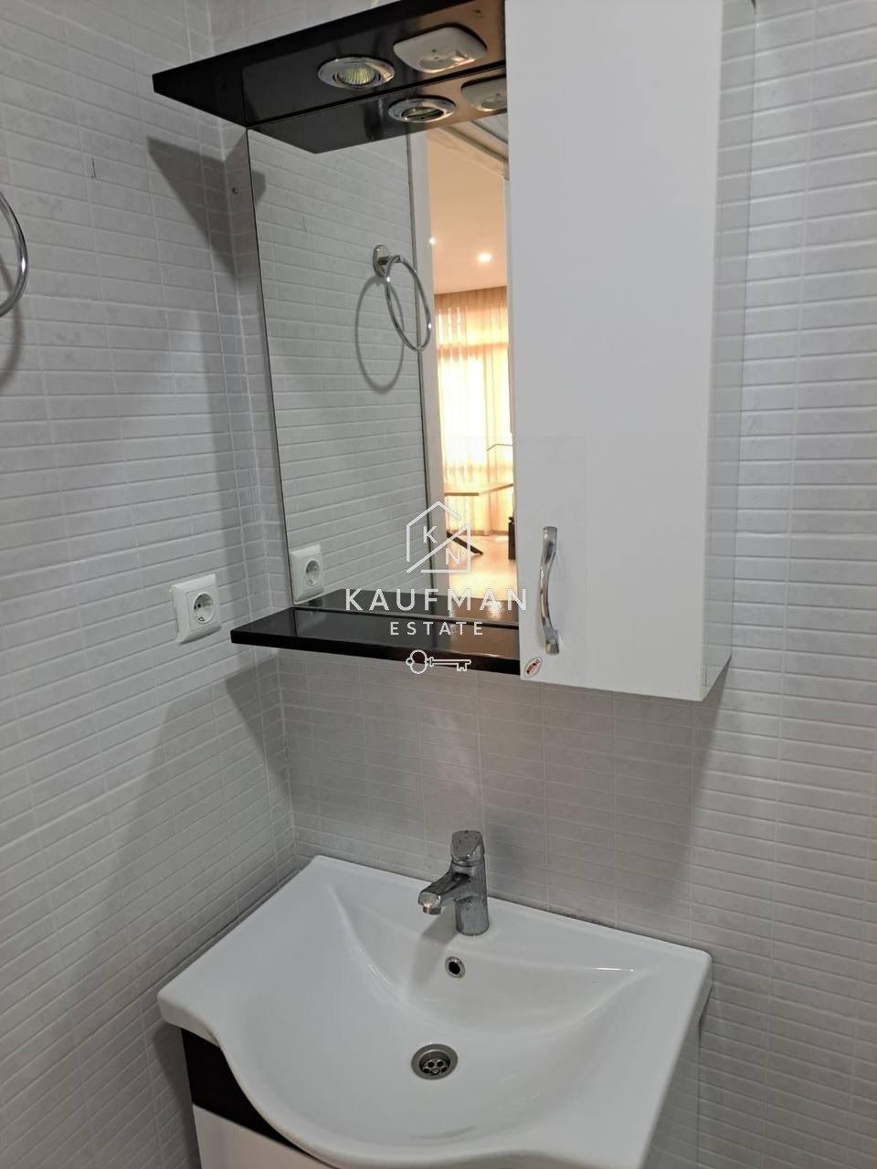 Commercial Property For Rent: 61 M² In Batumi, Real Palace – $799 view 5