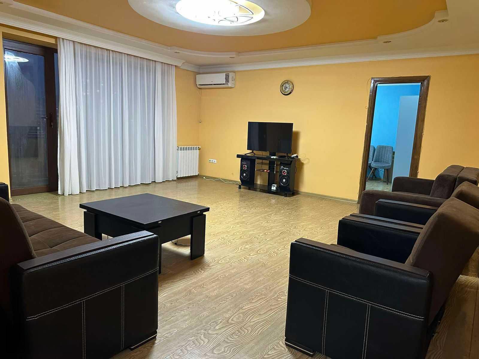 4-Room Apartment For Sale In Batumi, David Aghmashenebeli St, 30 view 1