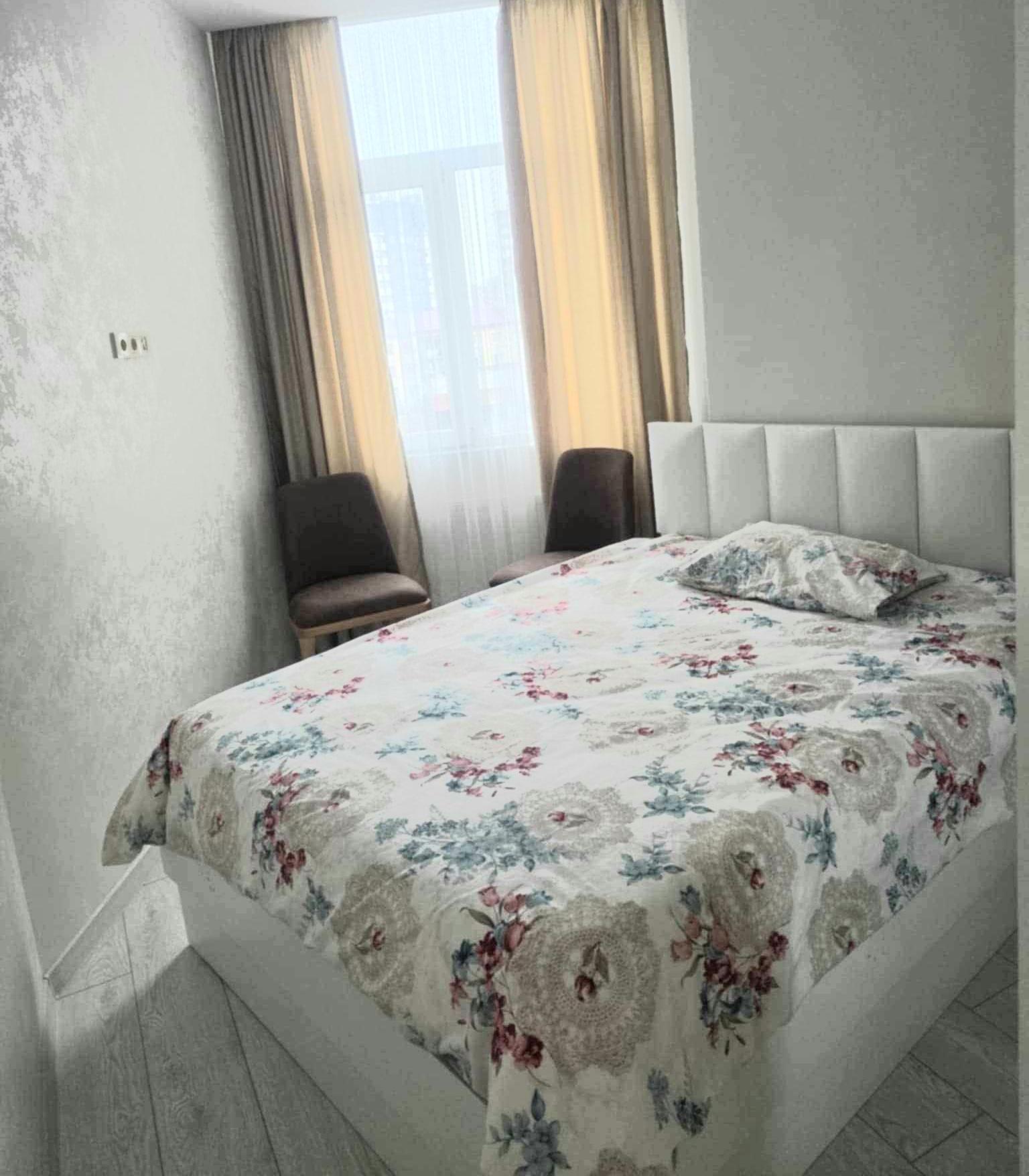 4-Room Apartment For Daily Rent In Batumi, Dar Twins, 85 M² — 200 ₾ Per Day view 5
