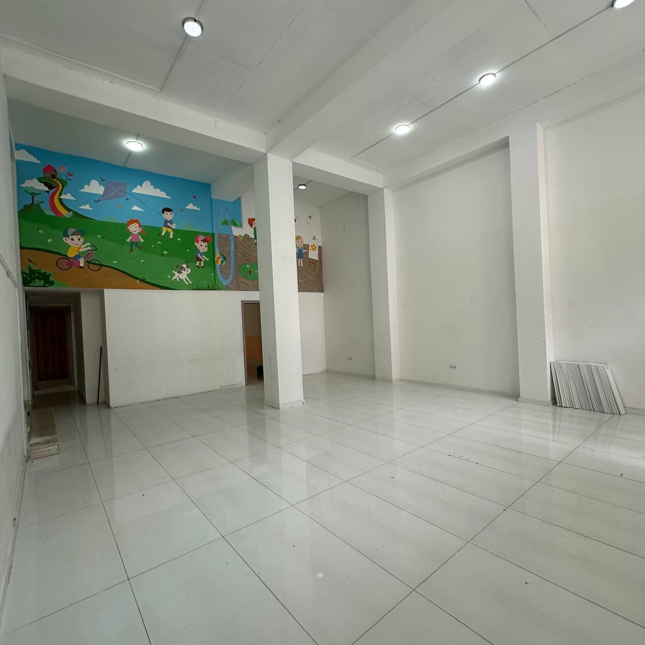 Commercial Property For Rent: 190 M² In Batumi, Ekvtime Taqaishvili St, 5/7/9/11 – $2,000 view 4