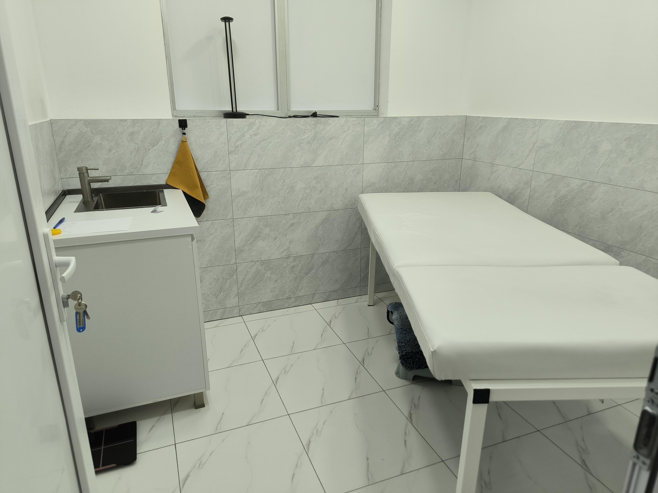 Commercial Property For Rent: 10 M² In Batumi, Nova 2012 – $380 view 1