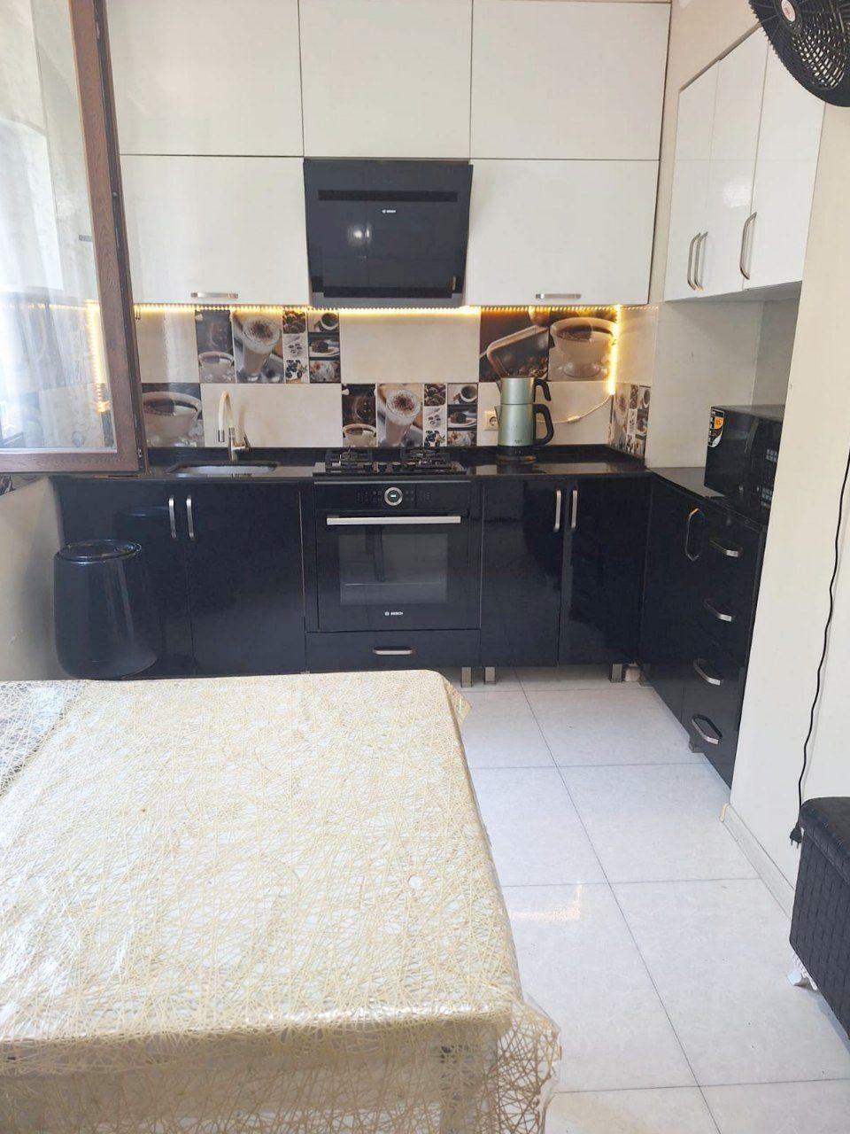 3-Room House For Sale In Batumi, Raoul Wallenberg St, 4 view 1