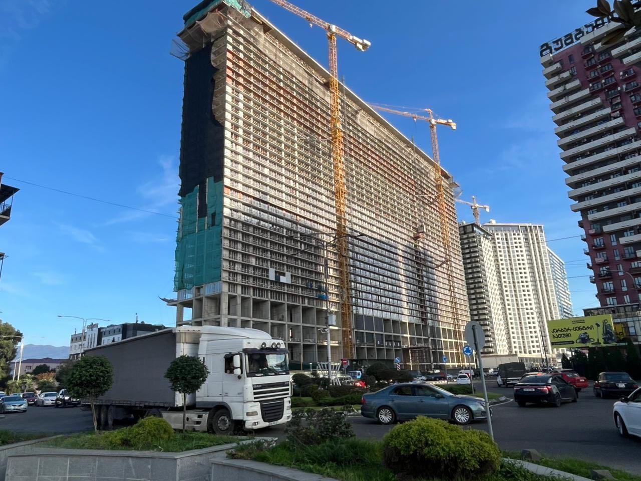 Studio Apartment For Sale view 2