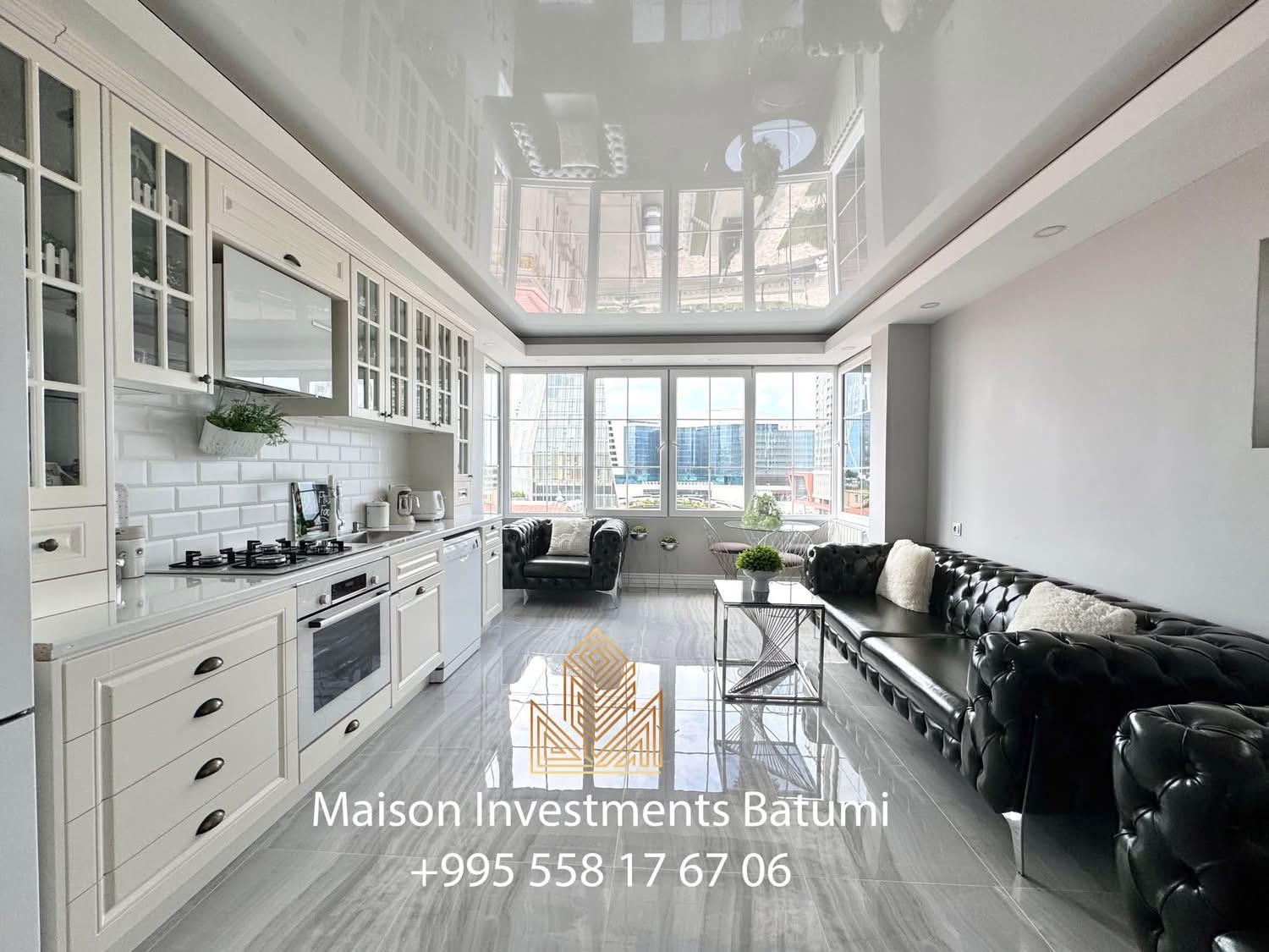 3-Room Apartment For Sale In Batumi, Shota Rustaveli St, 3 view 1