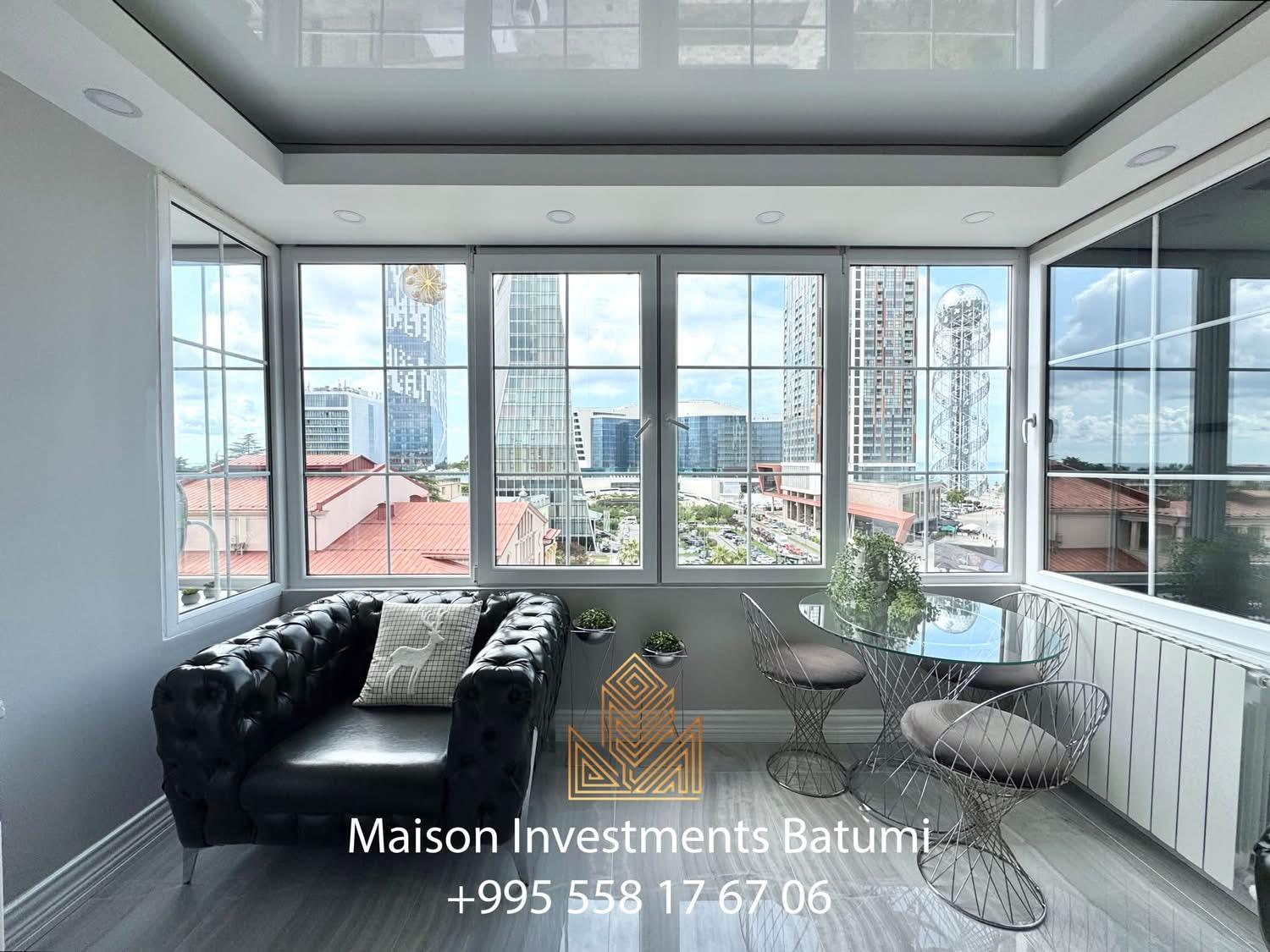 3-Room Apartment For Sale In Batumi, Shota Rustaveli St, 3 view 4