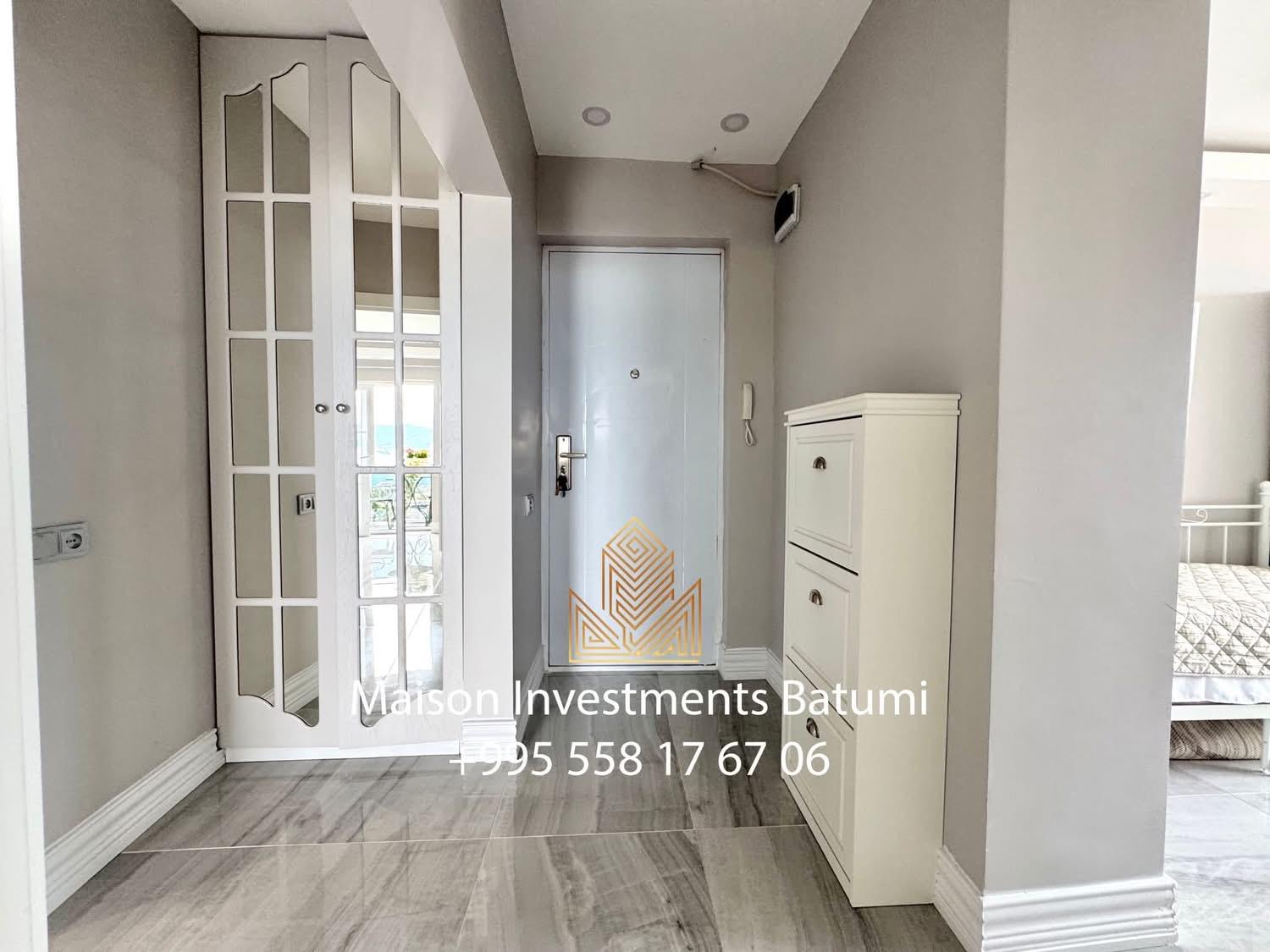 3-Room Apartment For Sale In Batumi, Shota Rustaveli St, 3 view 12