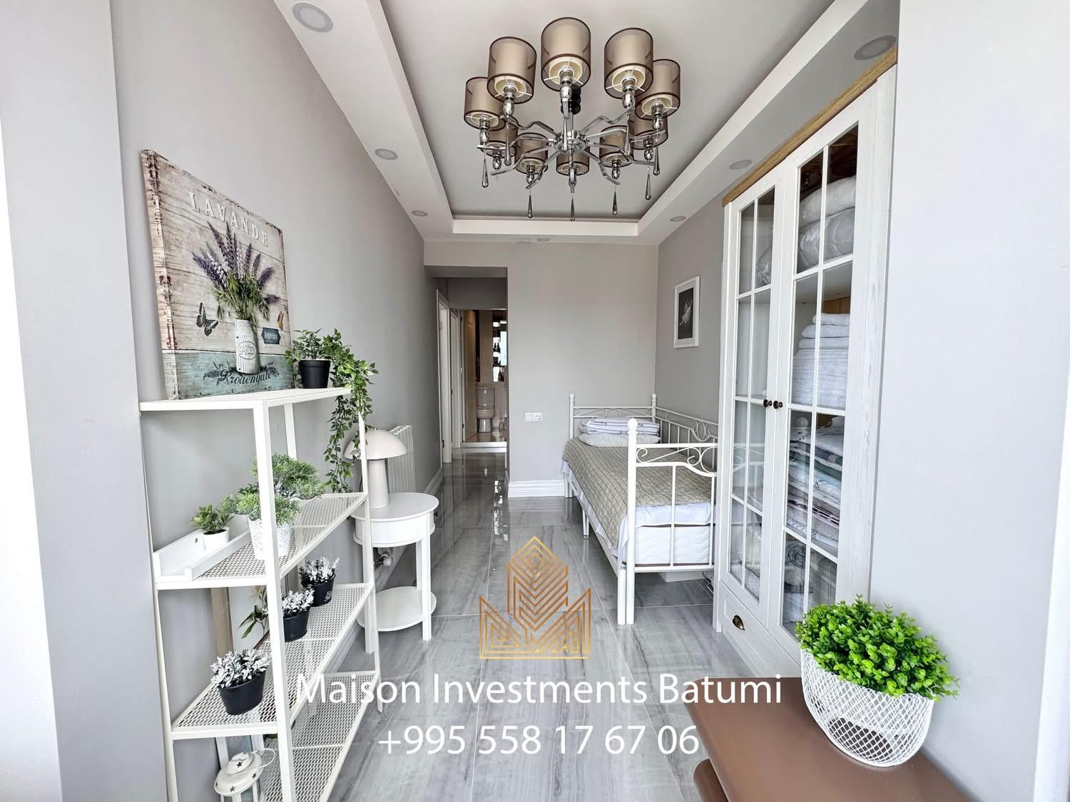 3-Room Apartment For Sale In Batumi, Shota Rustaveli St, 3 view 13