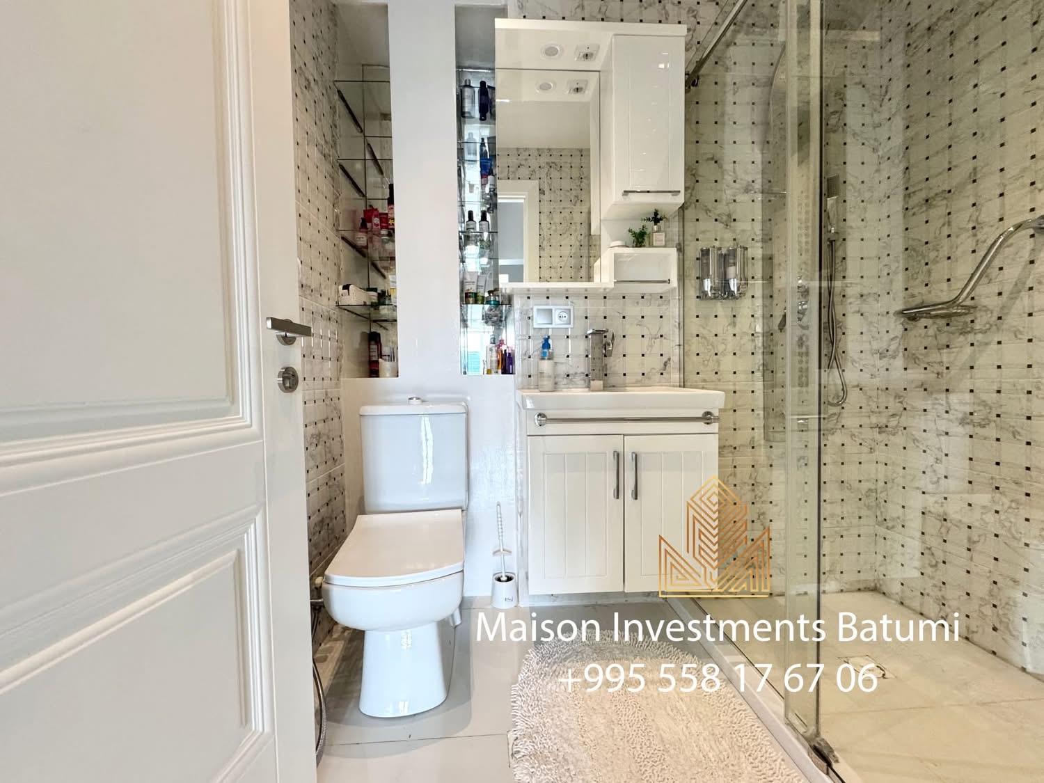 3-Room Apartment For Sale In Batumi, Shota Rustaveli St, 3 view 21