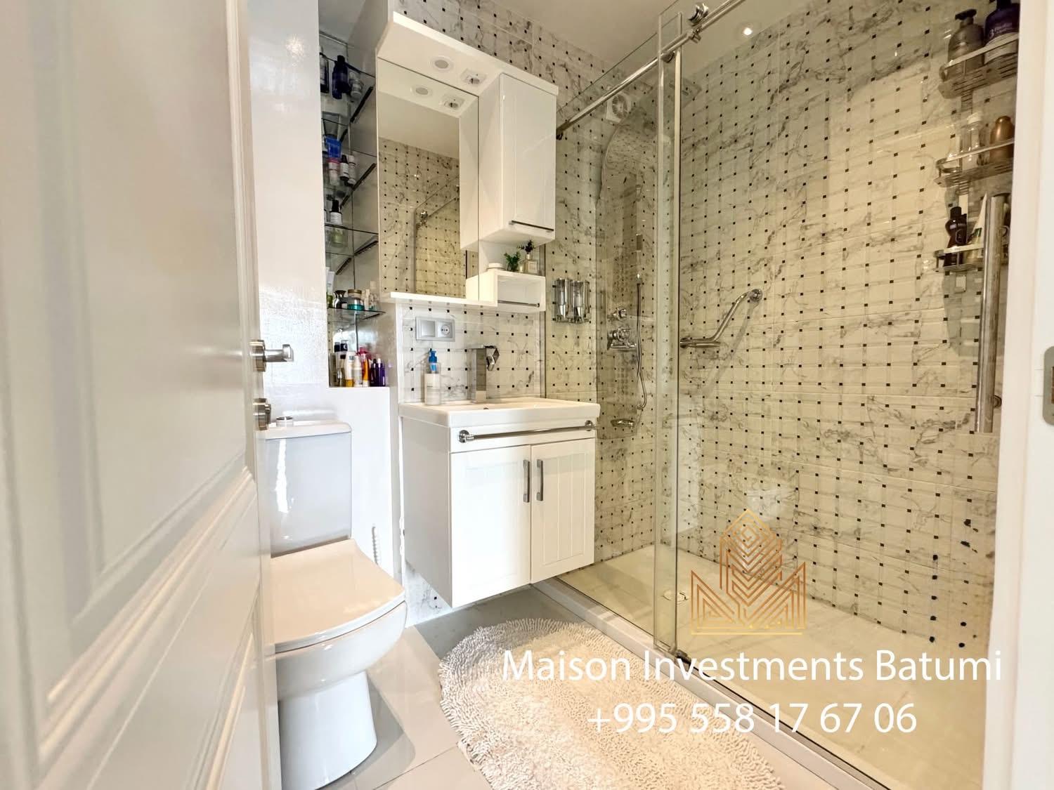 3-Room Apartment For Sale In Batumi, Shota Rustaveli St, 3 view 20