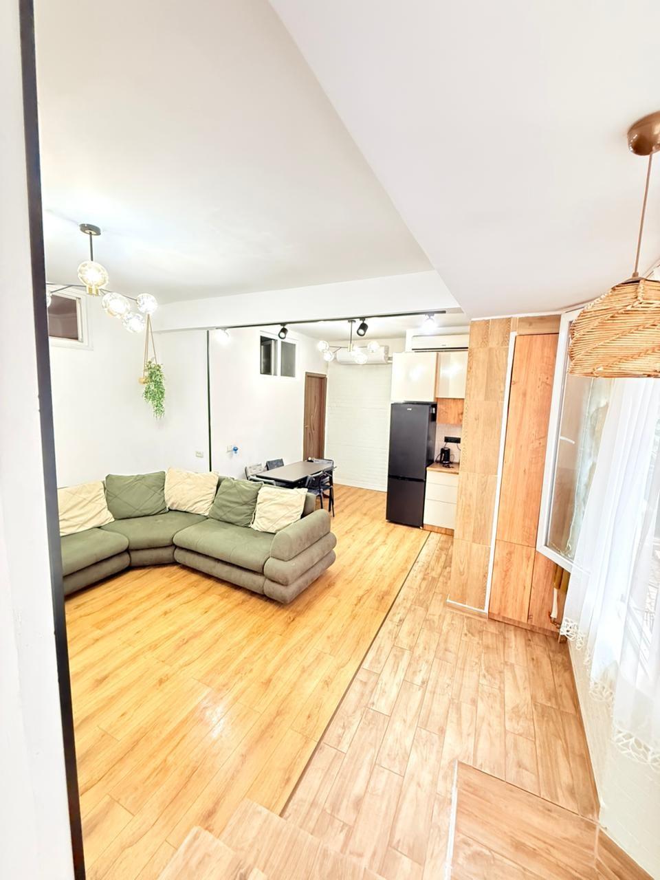 3-Room Apartment For Daily Rent In Batumi, Revaz Komakhidze Lane, 6, 65 M² — 170 ₾ Per Day view 2