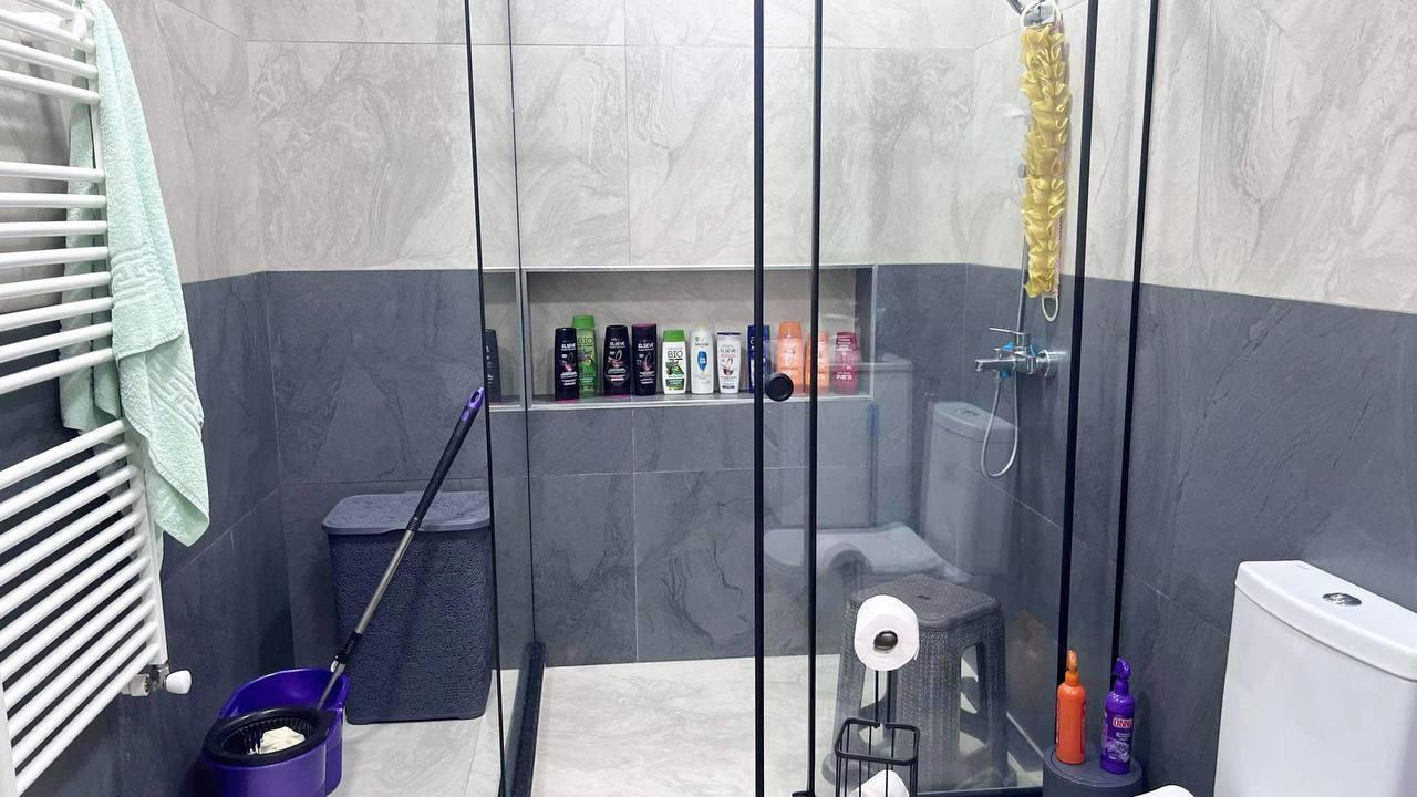 4-Room House For Rent In Batumi, Sulkhan-Saba Orbeliani St, 1 view 6