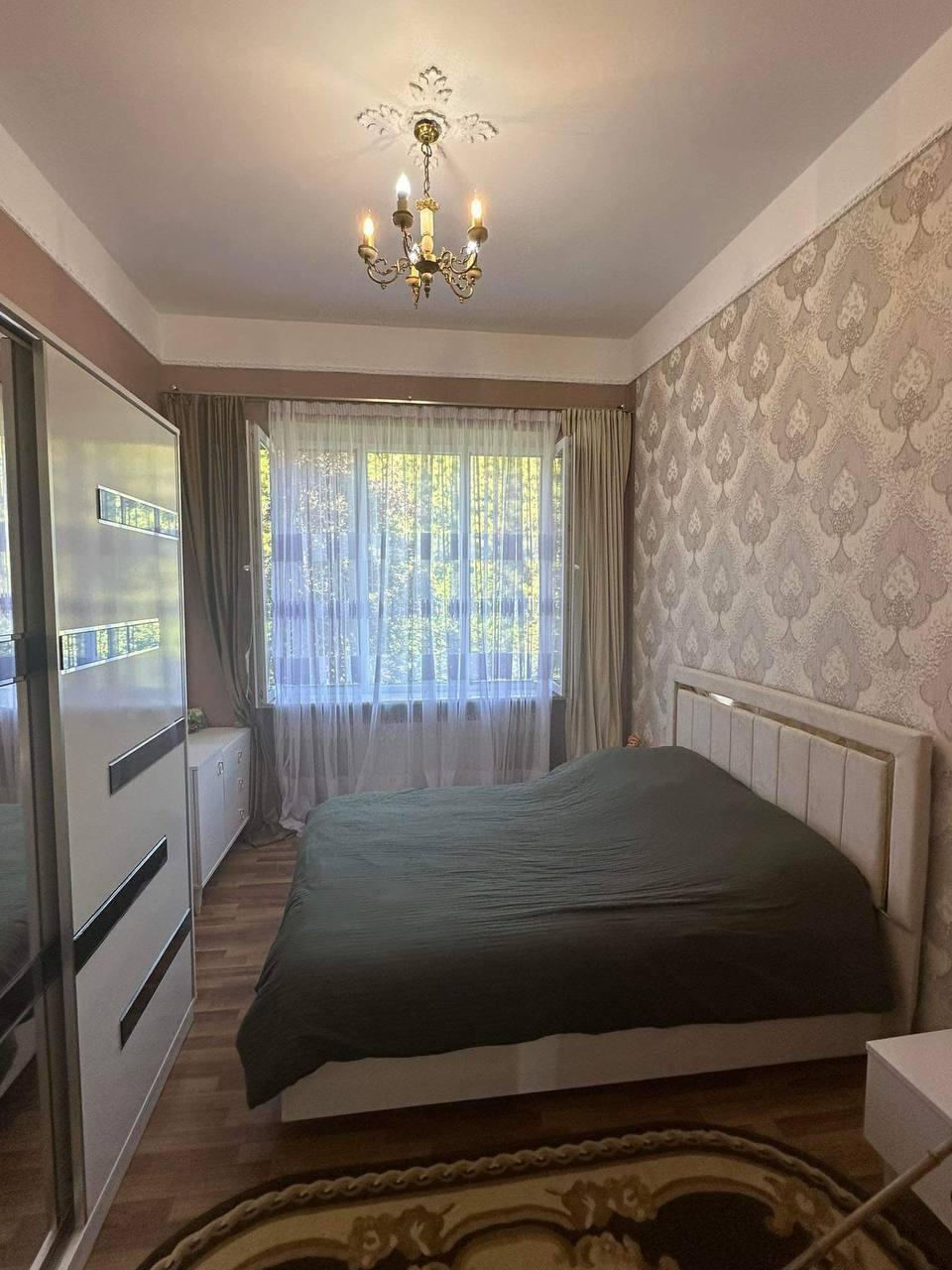 4-Room House For Rent In Batumi, Sulkhan-Saba Orbeliani St, 1 view 5