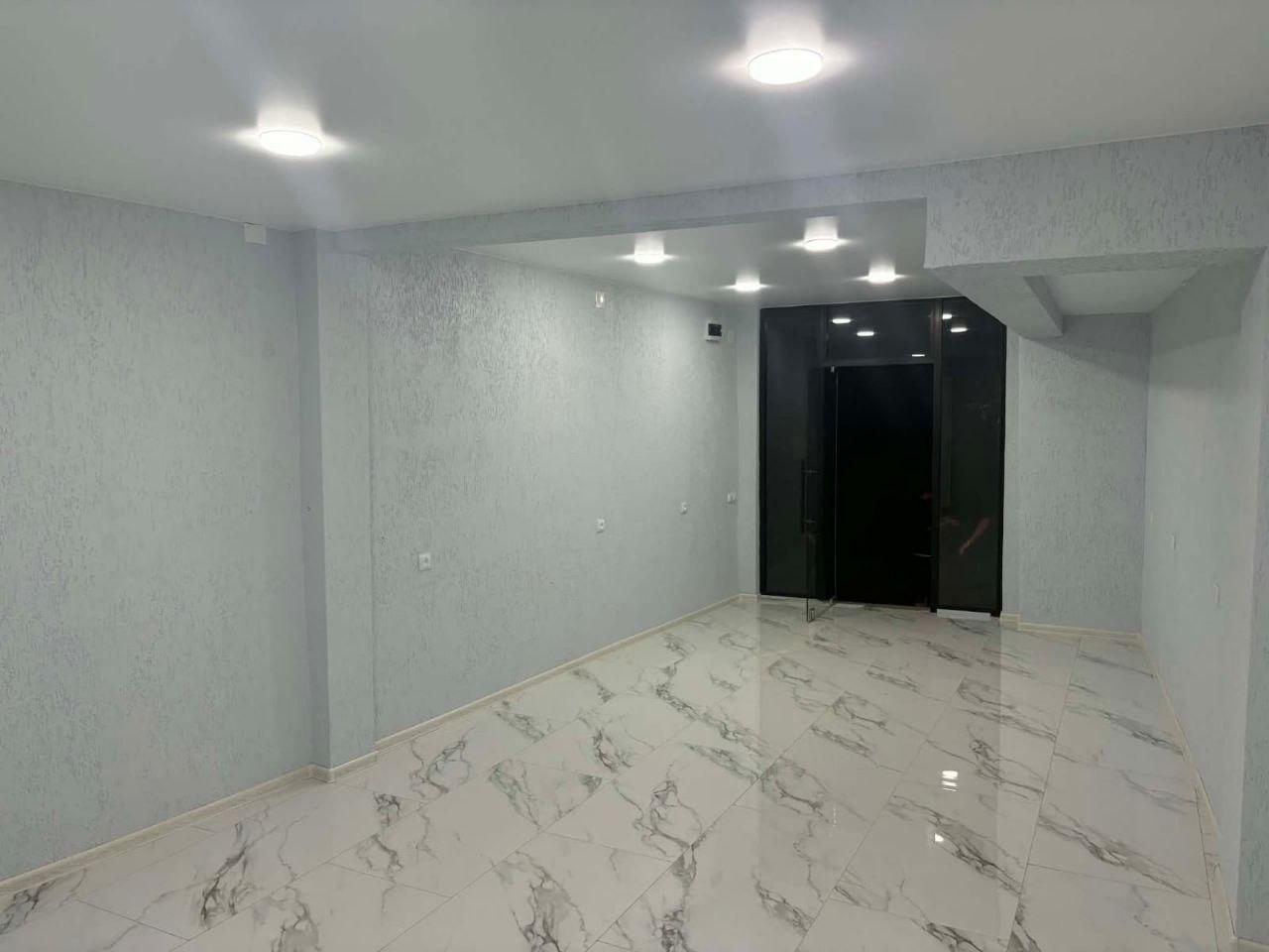 Commercial Property For Rent: 35 M² In Batumi, Petre Melikishvili 2nd Lane, 31 – 1 500 ₾ view 2