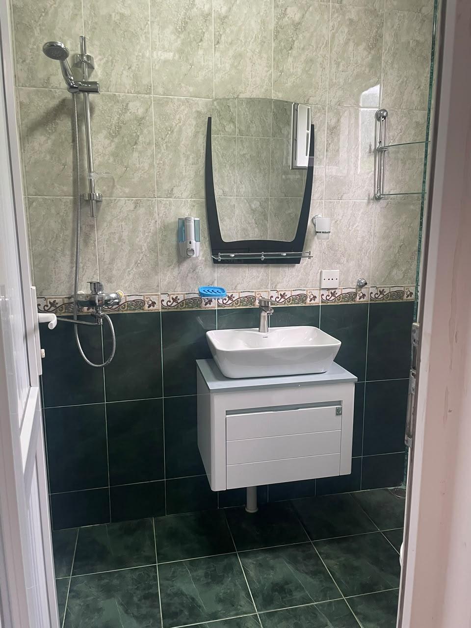 5-Room House In Gonio, Petre Iberi St, 46, 130 M², Is Available For Daily Rent For 350 ₾ view 5