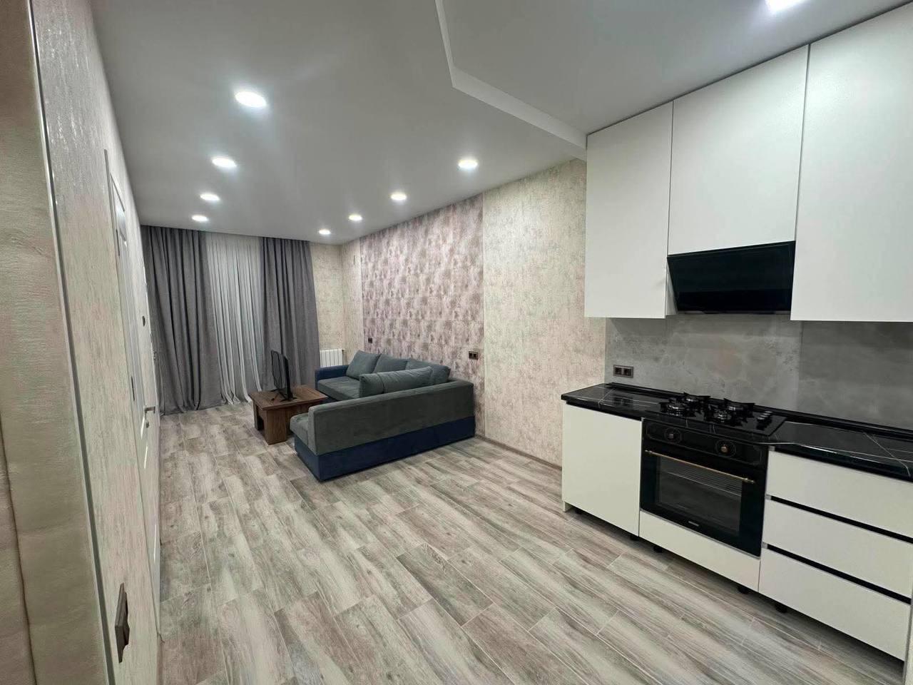 3-Room Apartment For Rent In Batumi, Fridon Khalvashi Ave, 109 view 3