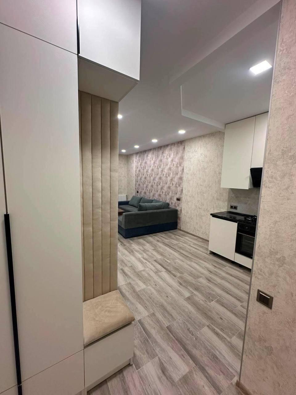 3-Room Apartment For Rent In Batumi, Fridon Khalvashi Ave, 109 view 4