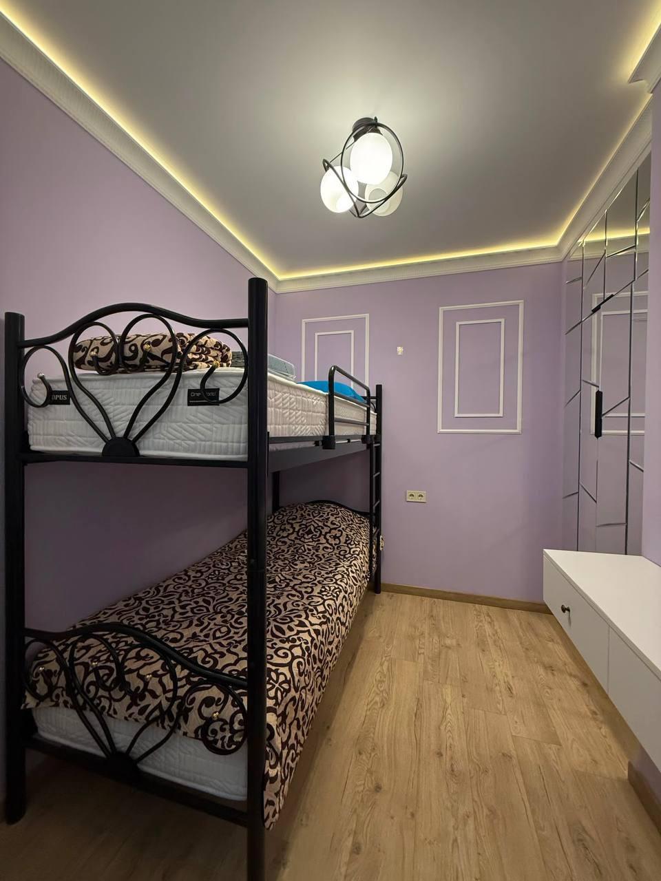 2-Room Apartment For Rent In Batumi, Khakhuli St, 22 view 2