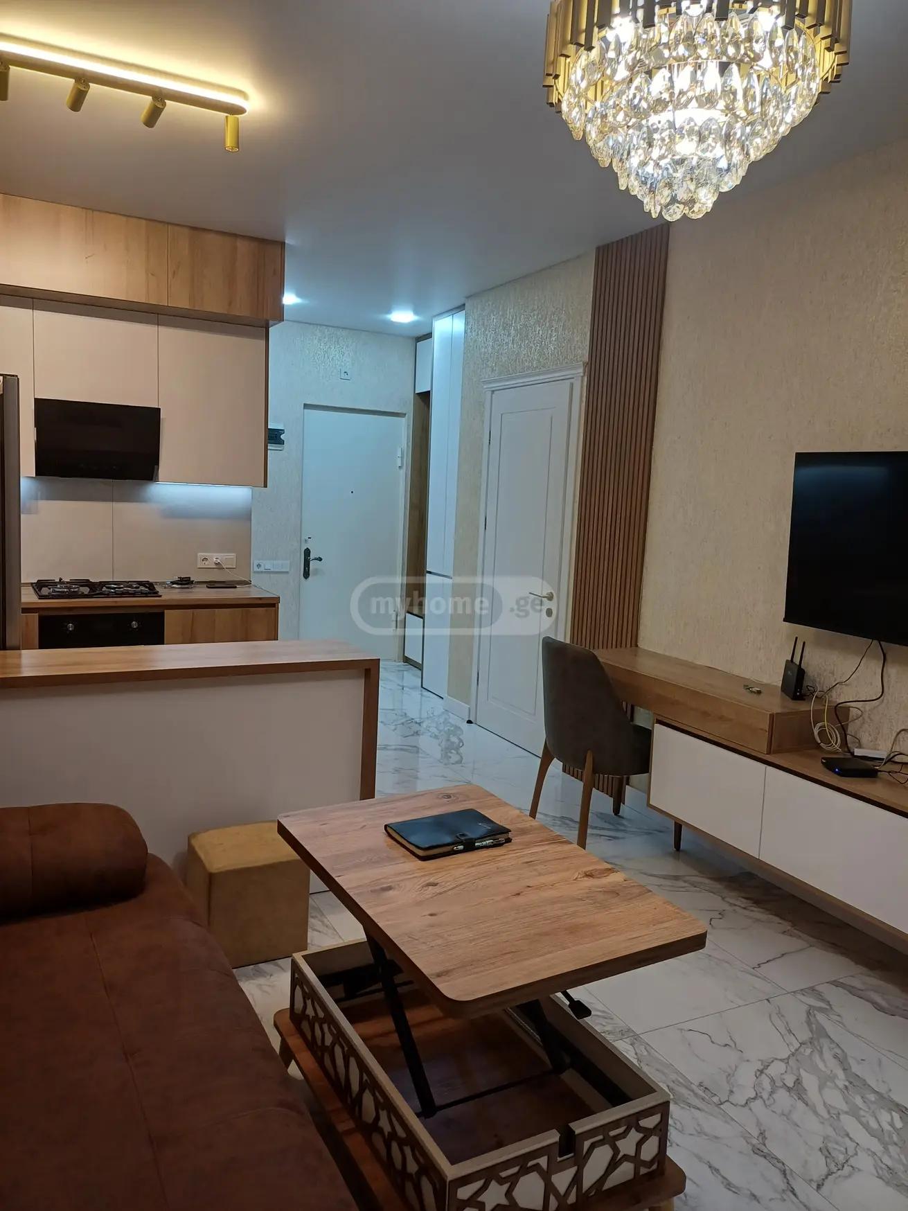 3-Room Apartment For Rent In Batumi, Giorgi Leonidze St, 5a view 4