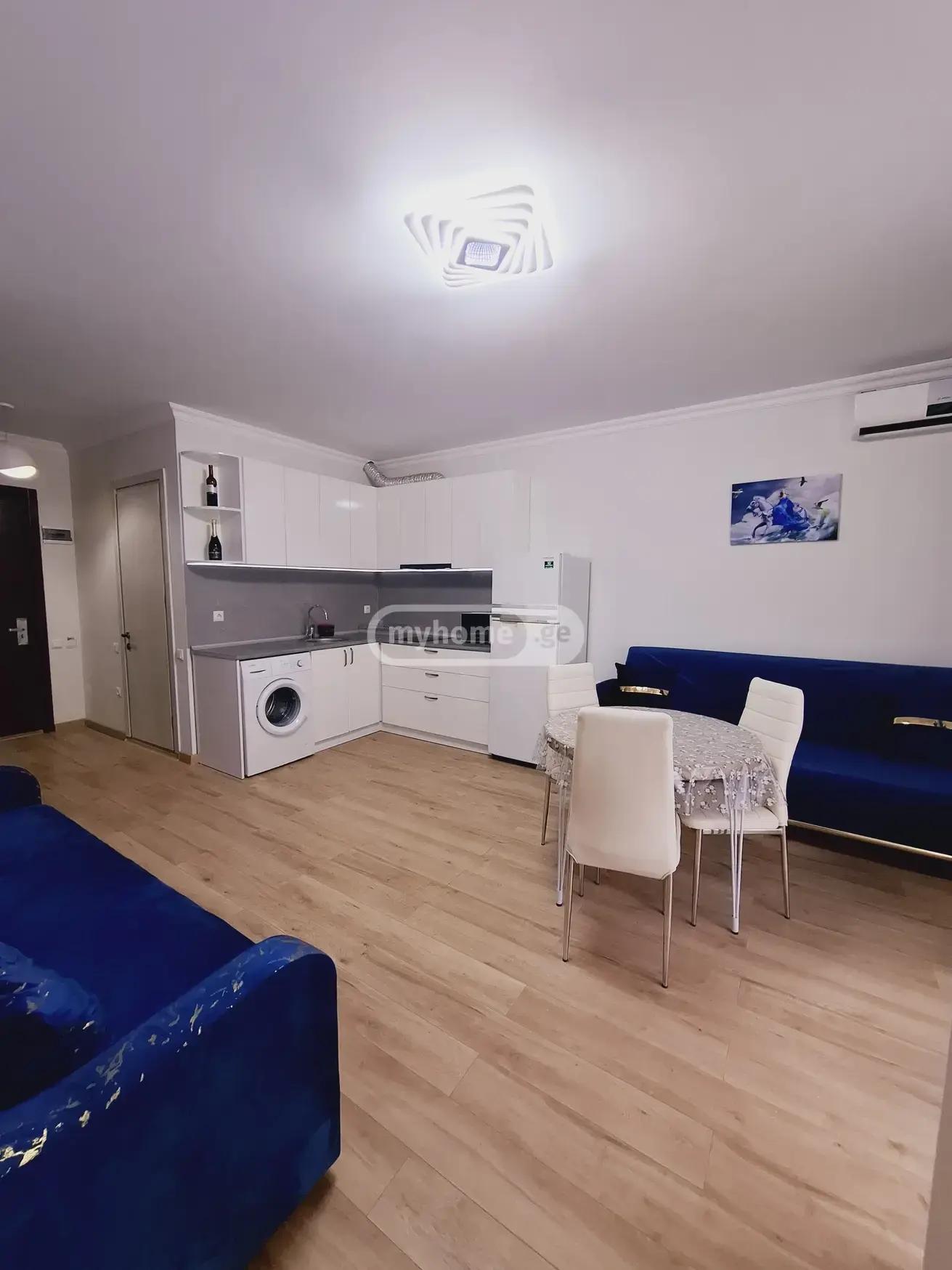 2-Room Apartment For Daily Rent In Batumi, Orbi Sea Towers, 44 M² — 200 ₾ Per Day view 4