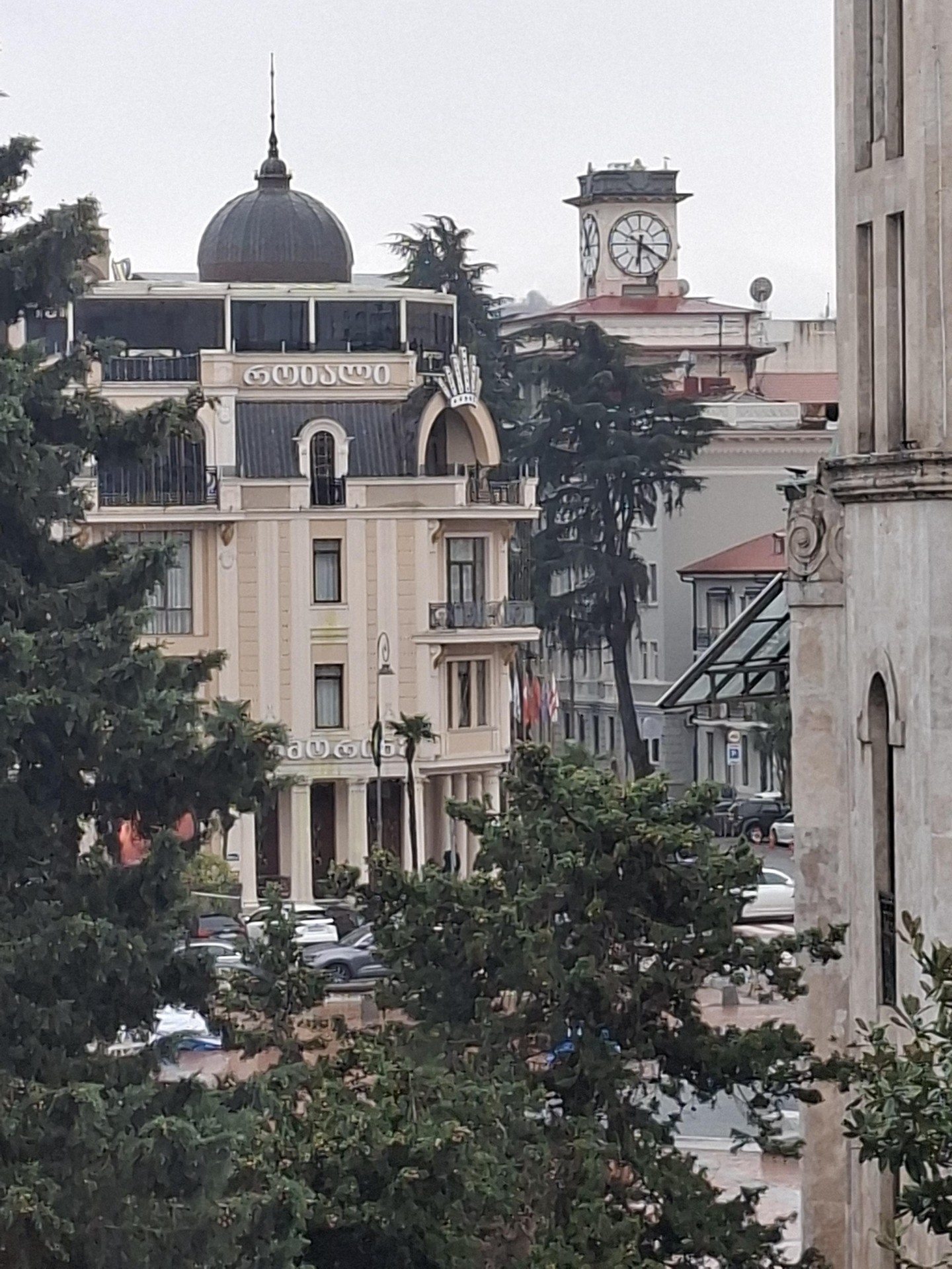 Studio Apartment For Daily Rent In Batumi, Shota Rustaveli St, 7/9, 60 M² — 150 ₾ Per Day view 2