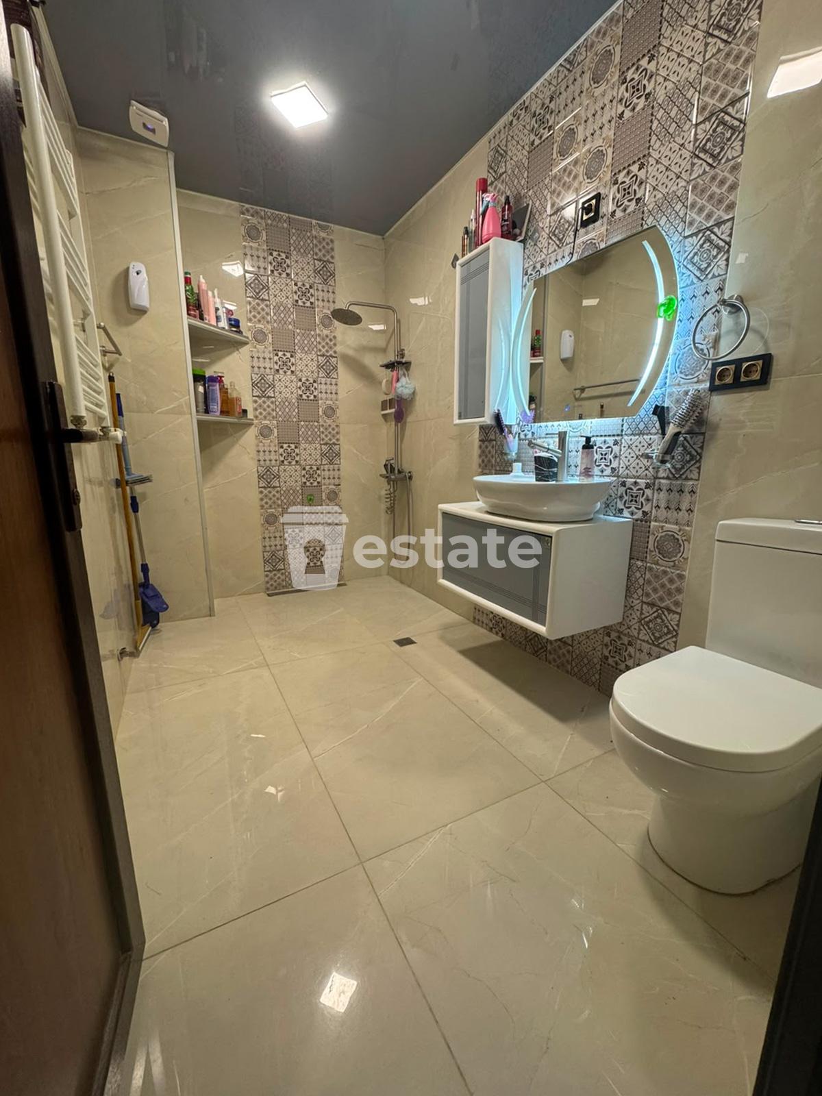 4-Room Apartment For Sale In Batumi, Tsminda Evdemoz Pirveli (Diasamize) St, 48 view 11
