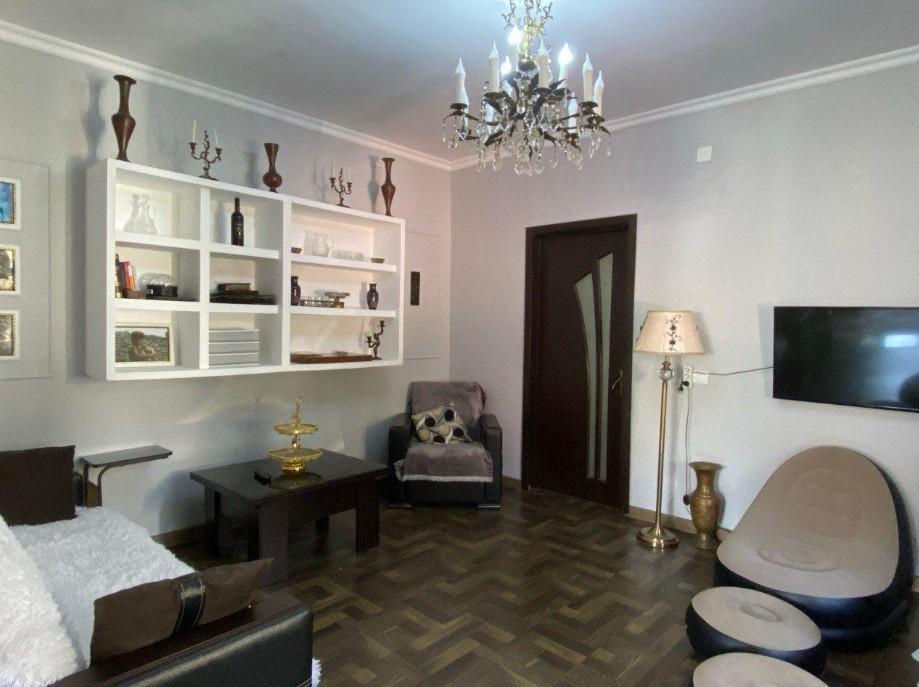 3-Room House For Sale In Batumi, Parnavaz Mepe St, 82 view 6