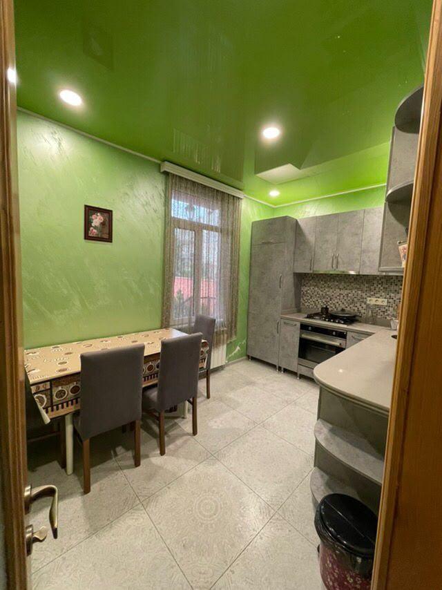 8-Room House For Rent In Batumi, Iberia St, 30 view 20