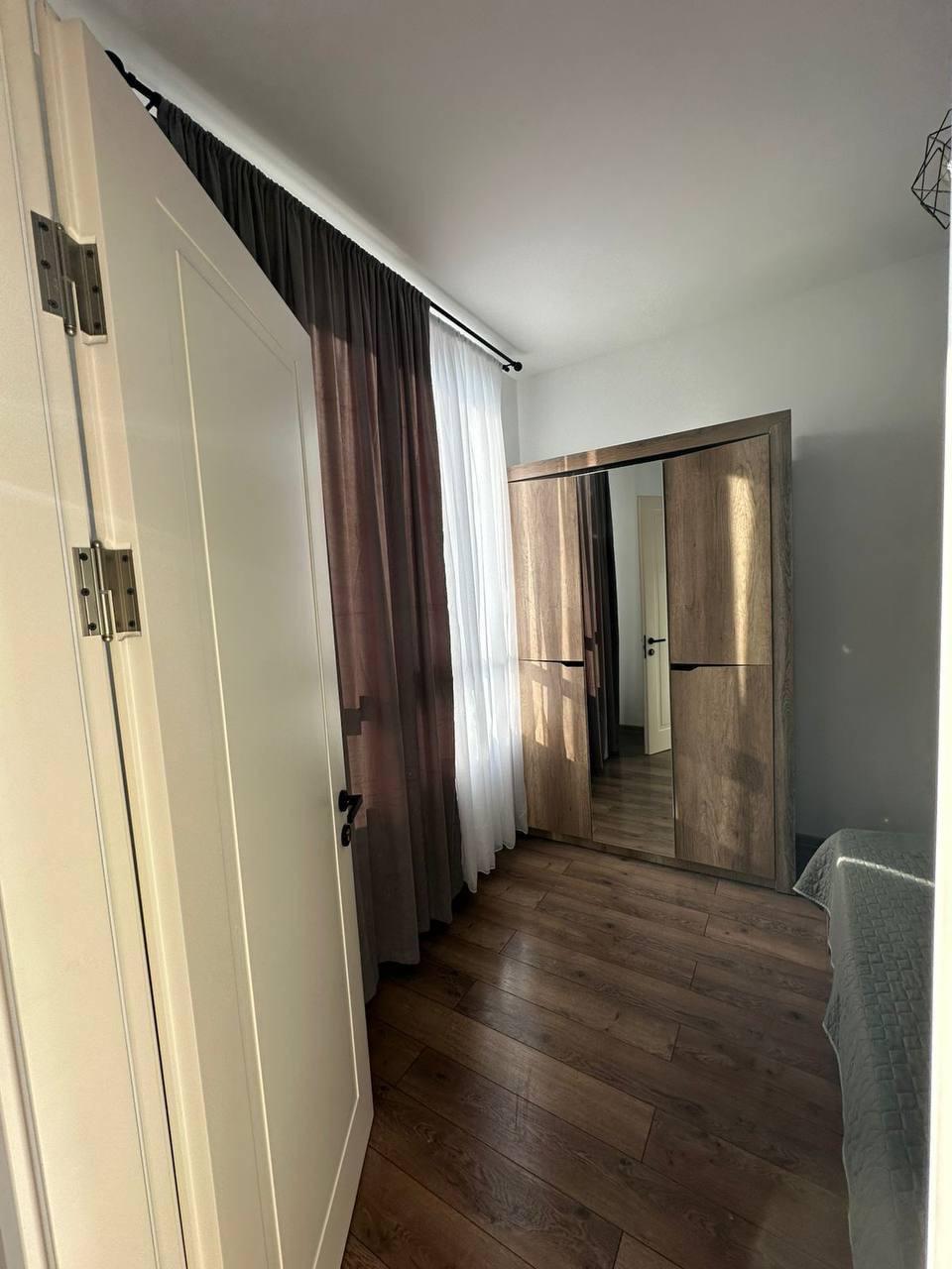 3-Room Apartment For Rent In Batumi, Fridon Khalvashi Ave, 101 view 5