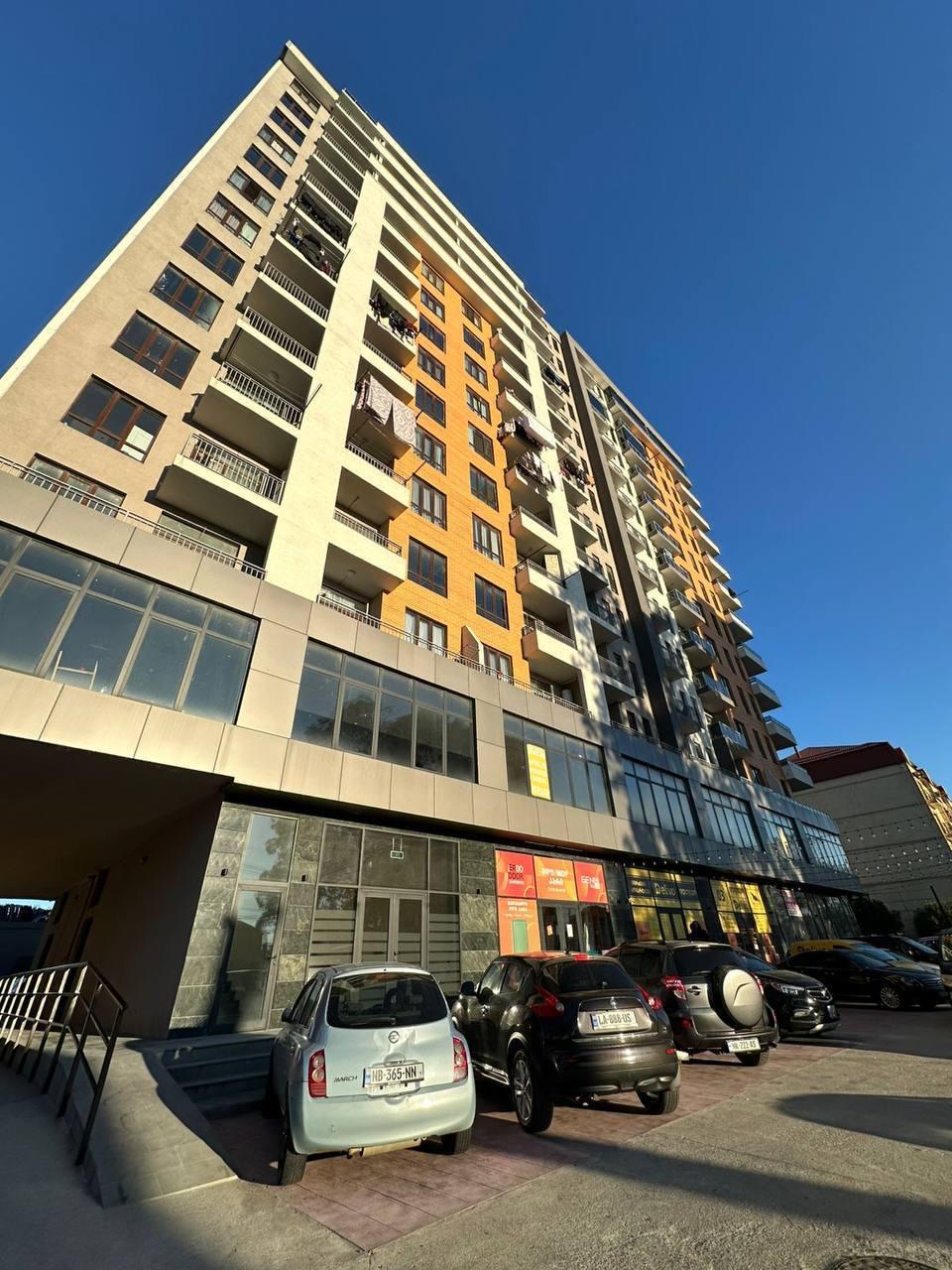 3-Room Apartment For Rent In Batumi, Fridon Khalvashi Ave, 101 view 2