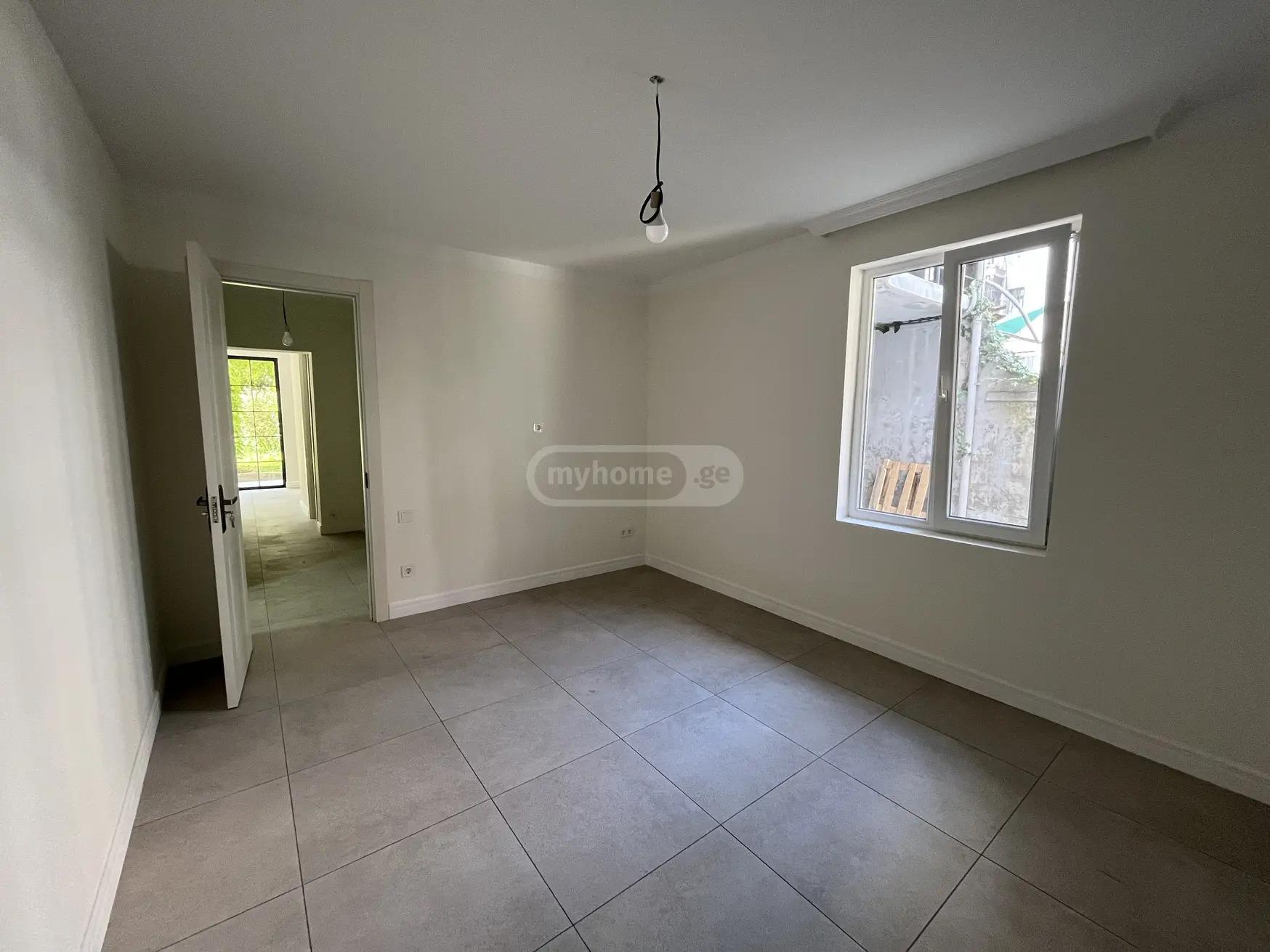 Commercial Property For Rent: 110 M² In Batumi, Ekvtime Taqaishvili St – $2,500 view 11