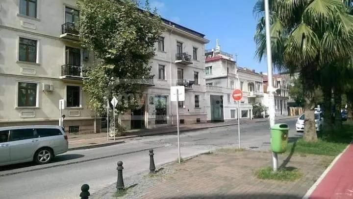 Commercial Property For Rent: 50 M² In Batumi, Vakhtang Gorgasali St – $1,000 view 5