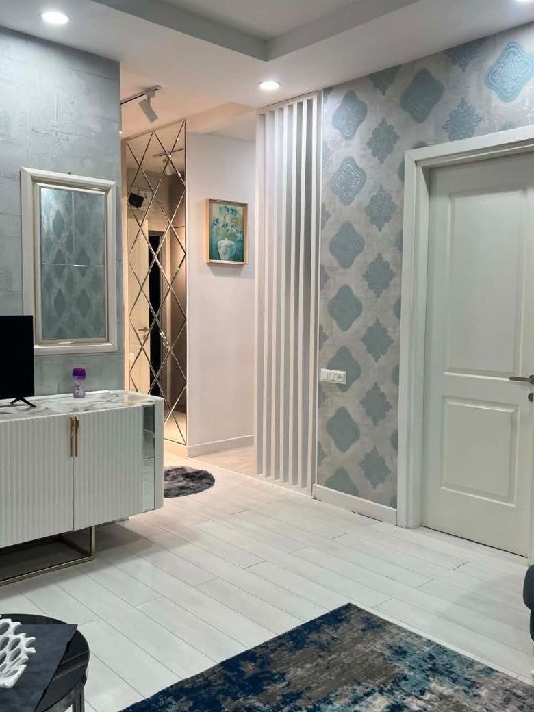 3-Room Apartment For Rent In Batumi, Fridon Khalvashi Ave, 71 view 4