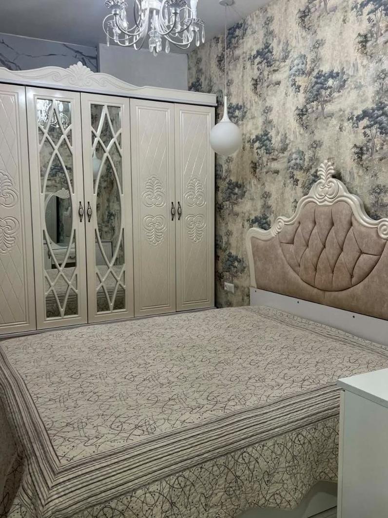 3-Room Apartment For Rent In Batumi, Fridon Khalvashi Ave, 71 view 2