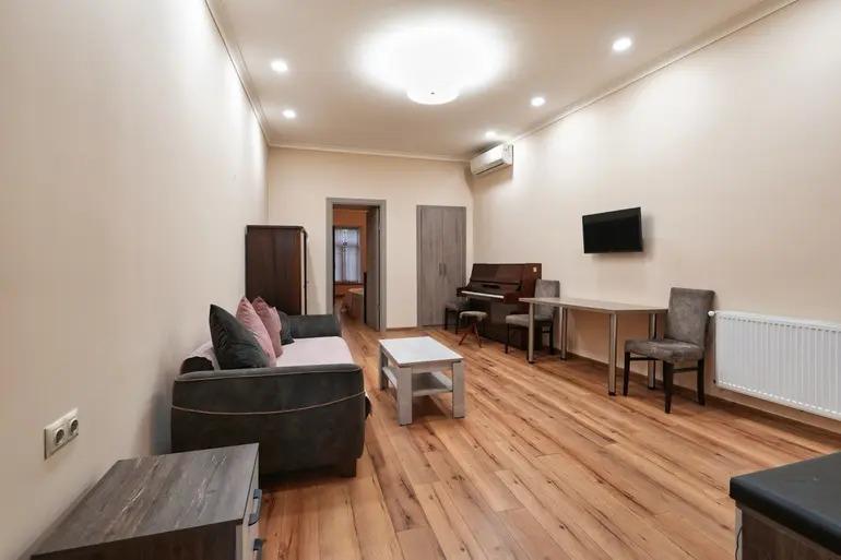 2-room apartment, Sololaki