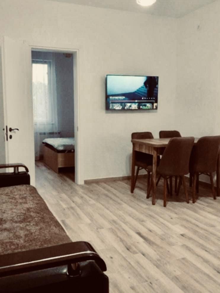 2-Room Apartment For Rent In Batumi, Khakhuli St, 18a view 4