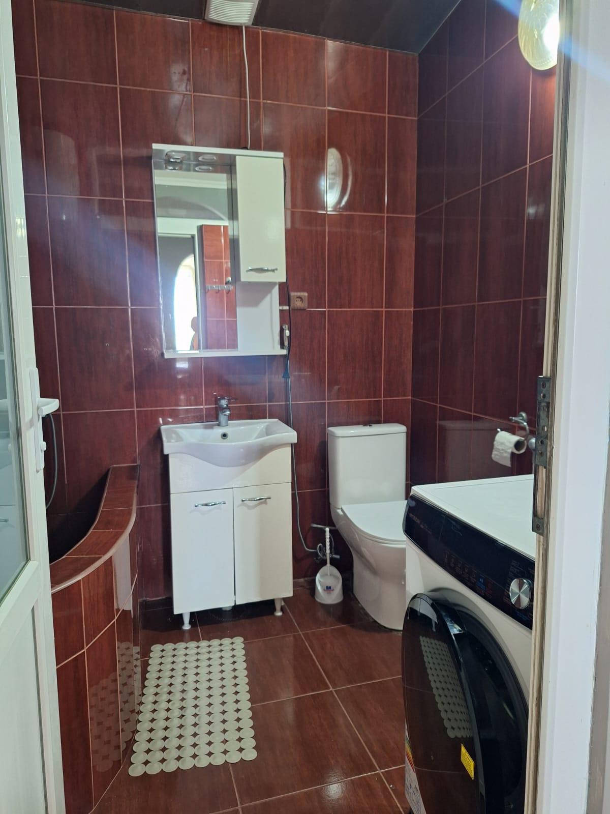 3-Room Apartment For Daily Rent In Batumi, Giorgi Leonidze St, 4a, 65 M² — 80 ₾ Per Day view 1