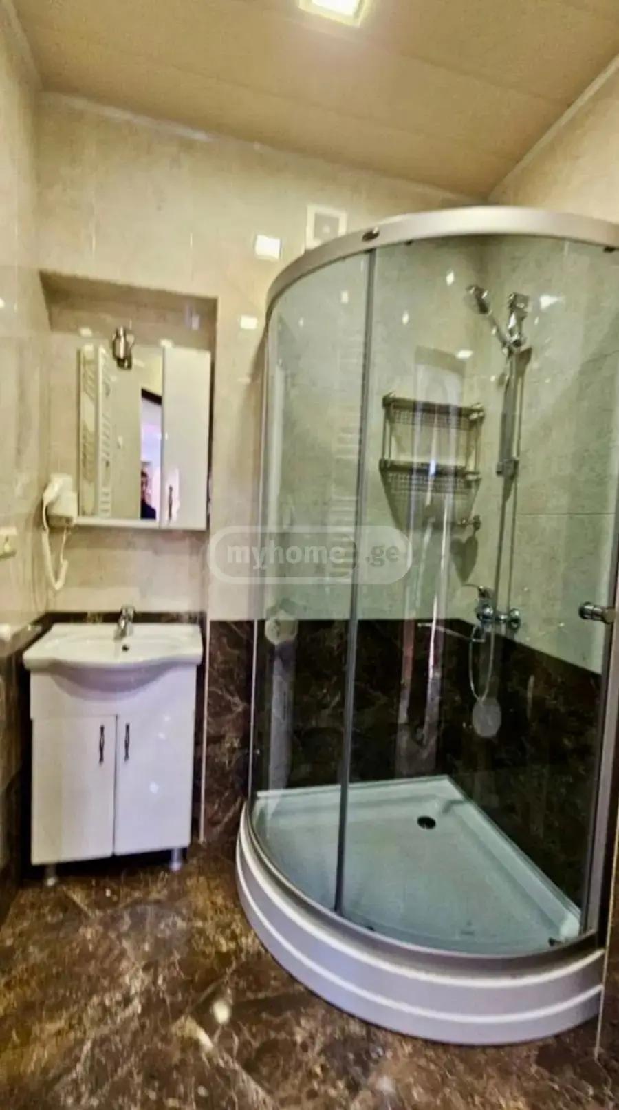 3-Room Apartment For Daily Rent In Batumi, Iusup Kobaladze St, 8a, 90 M² — 200 ₾ Per Day view 14