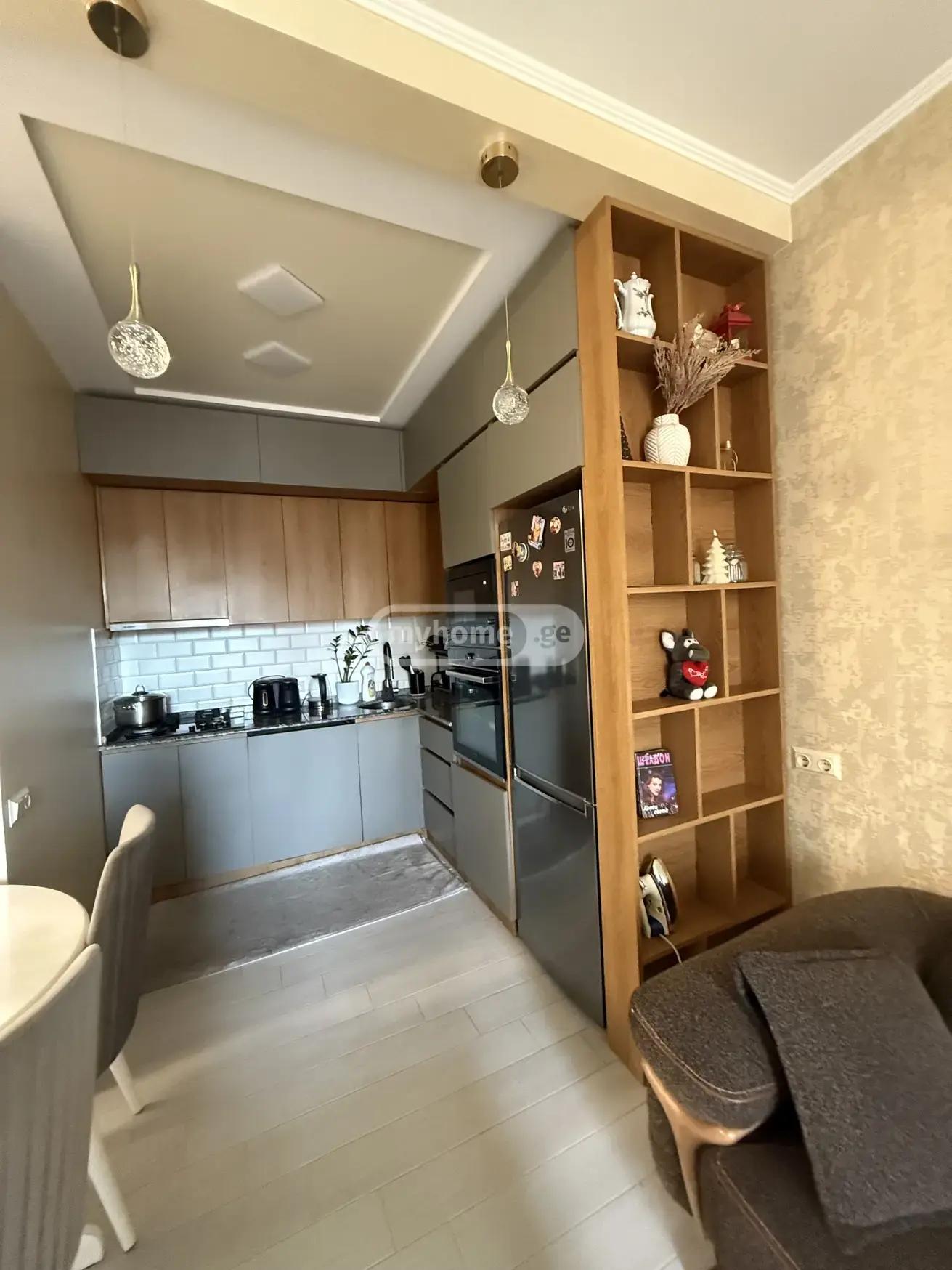 3-Room Apartment For Daily Rent In Batumi, Status House, 60 M² — 200 ₾ Per Day view 1