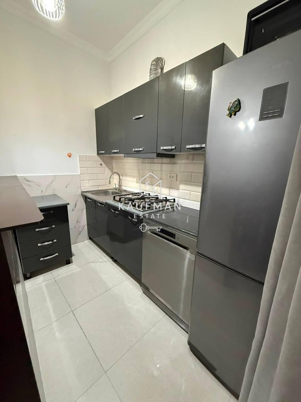 3-Room House For Rent In Batumi, Akaki Tsereteli St, 12 view 2