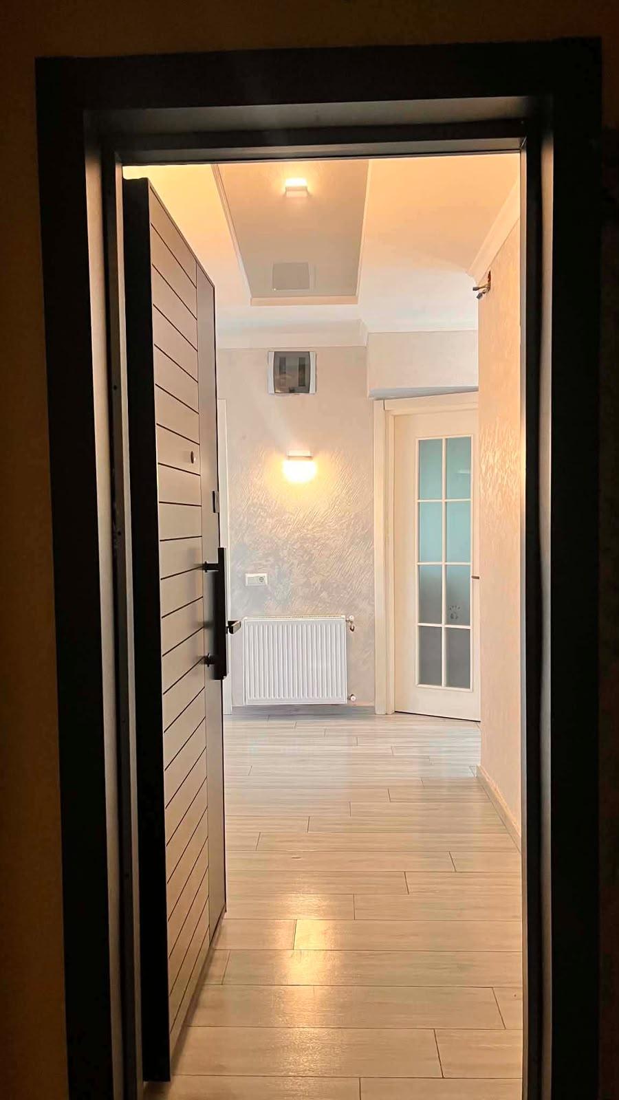 3-Room Apartment For Daily Rent In Batumi, Mikhail Lermontov St, 67, 90 M² — $50 Per Day view 6