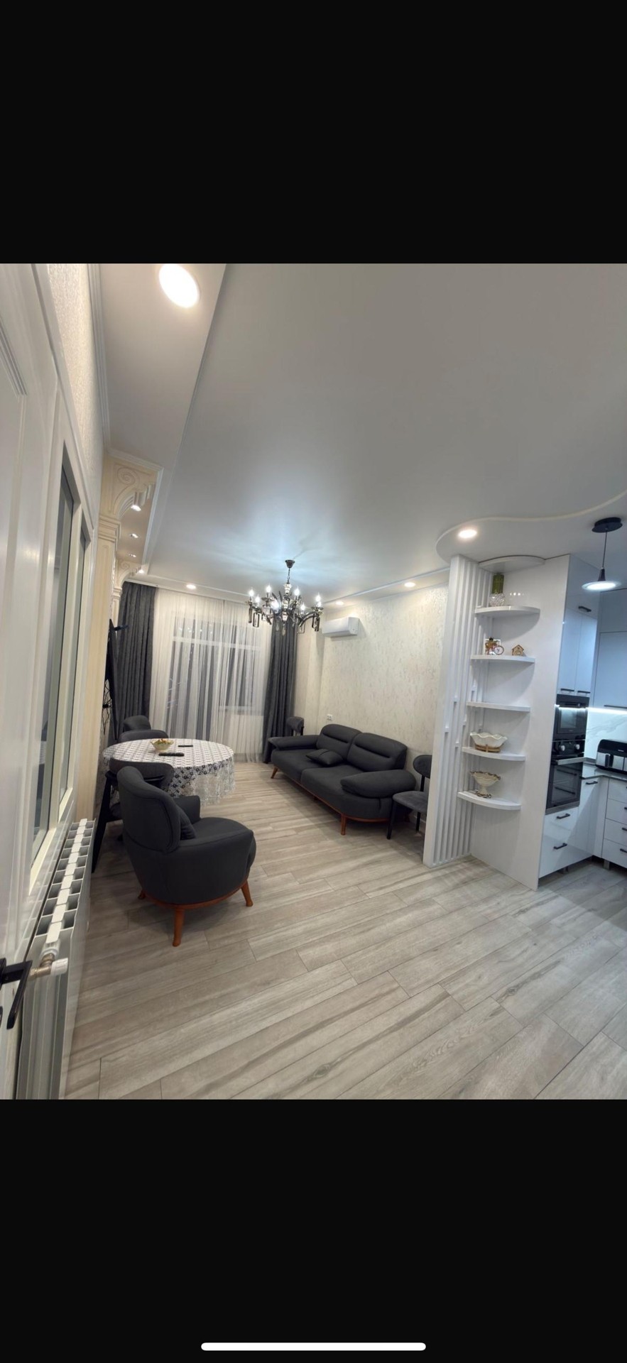 3-Room Apartment For Daily Rent In Batumi, Comfort Palace Abashidze, 90 M² — $50 Per Day view 1